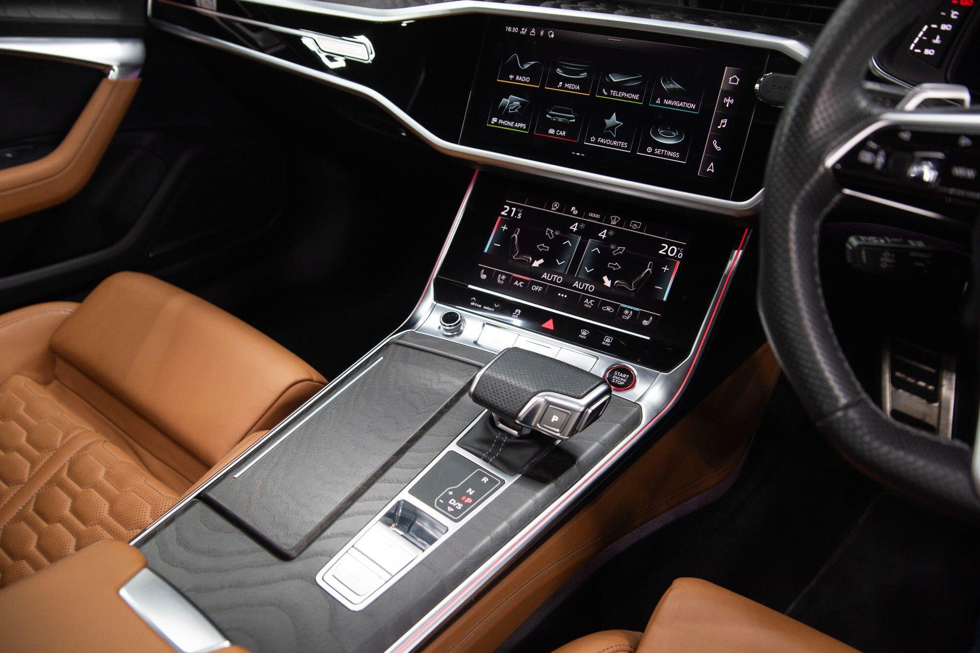 Audi RS6 view 37