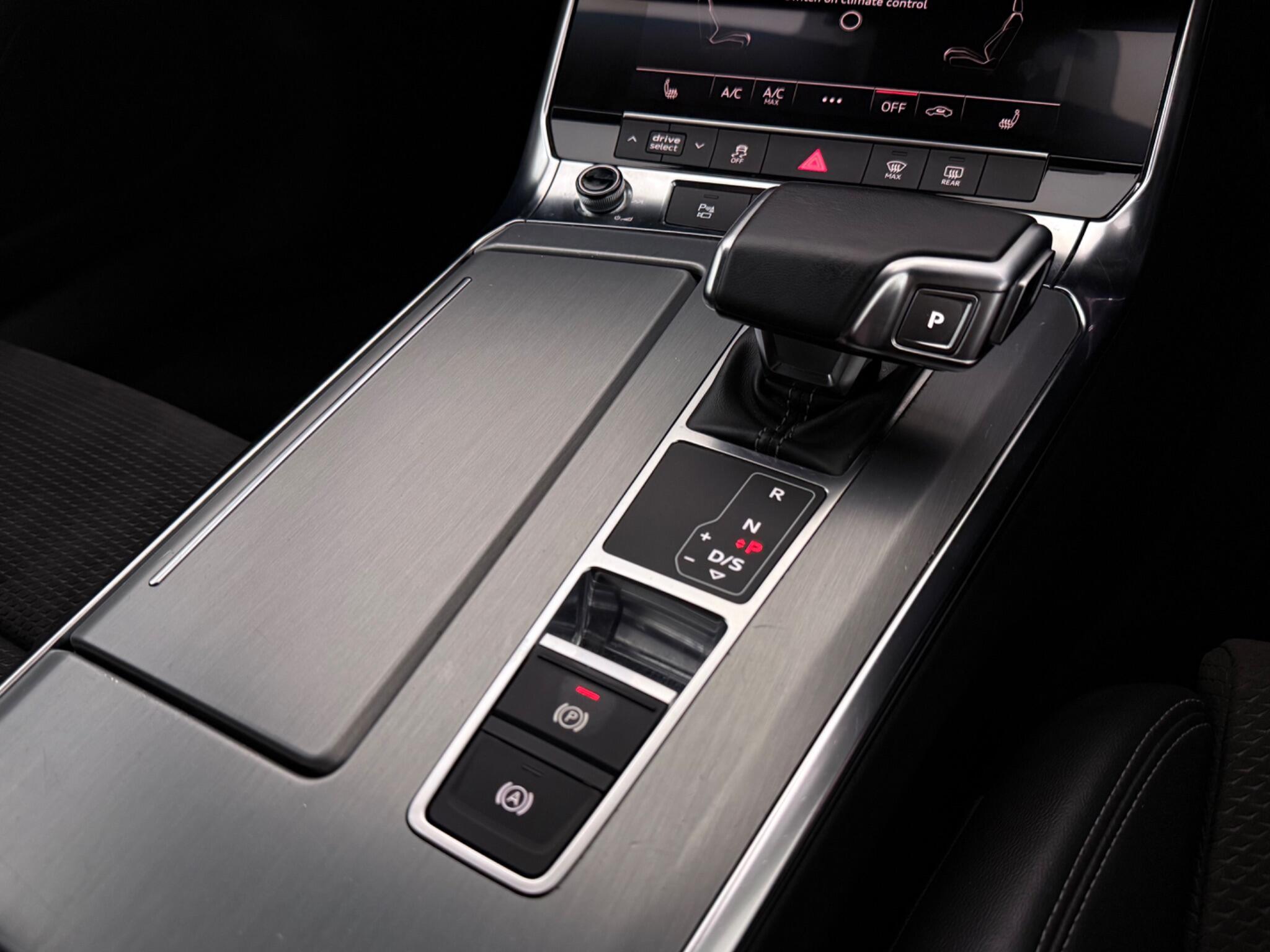 Audi A6 view 20