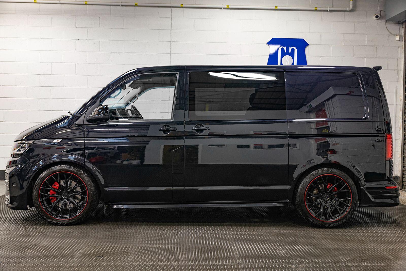 Volkswagen Transporter view 6