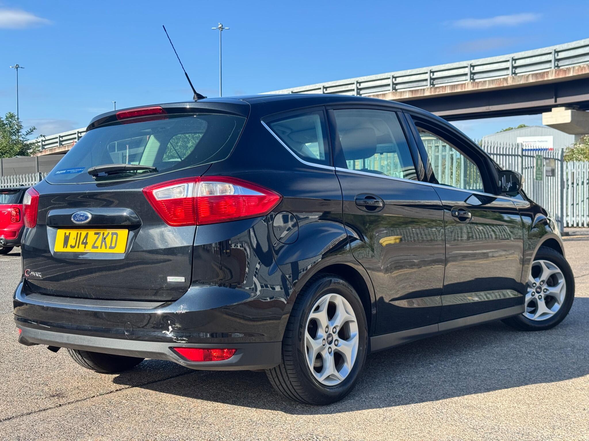Ford C-Max view 21