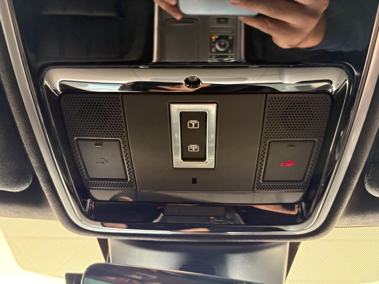Land Rover Range Rover Sport view 37