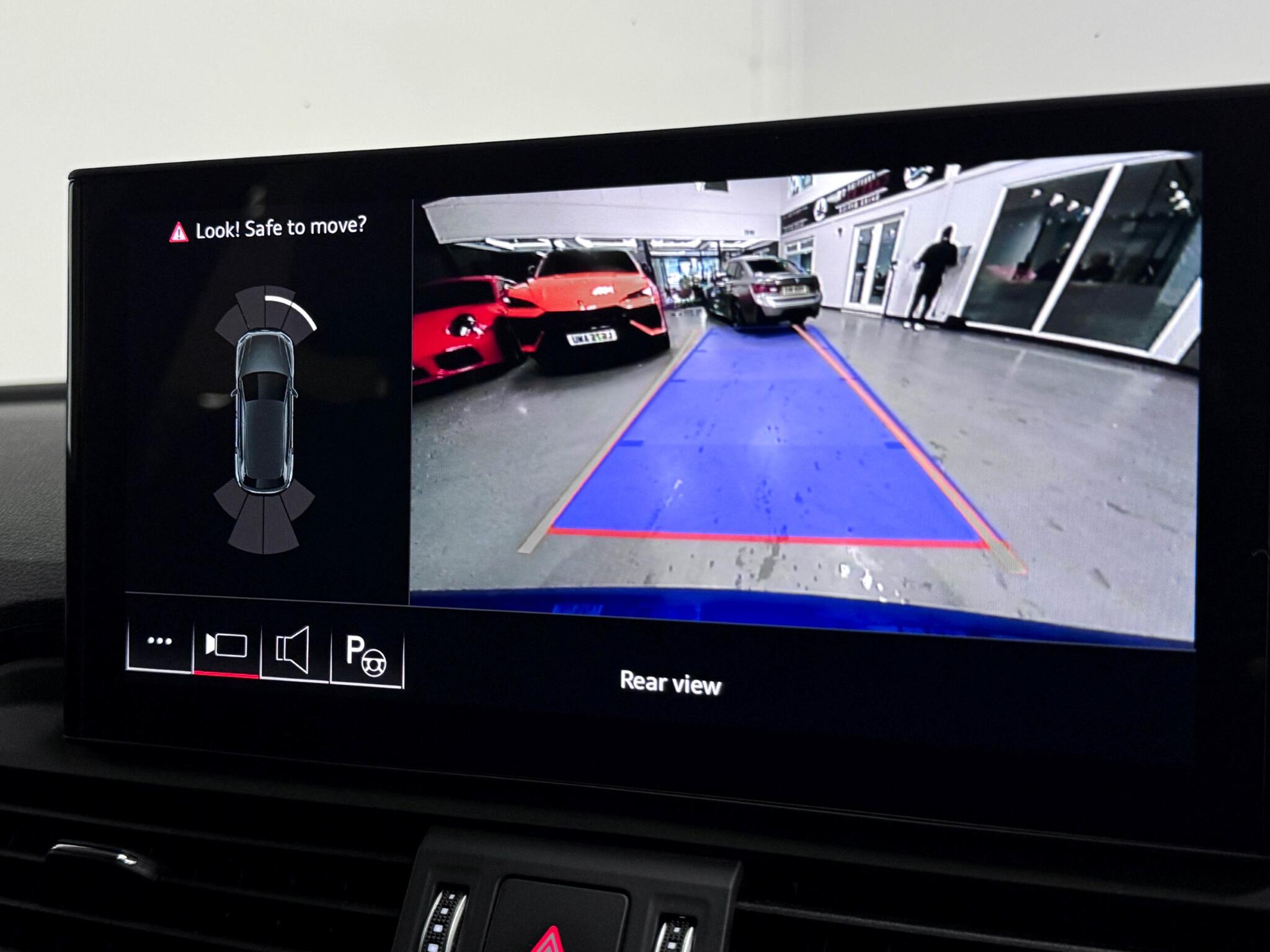 Audi Q5 view 42