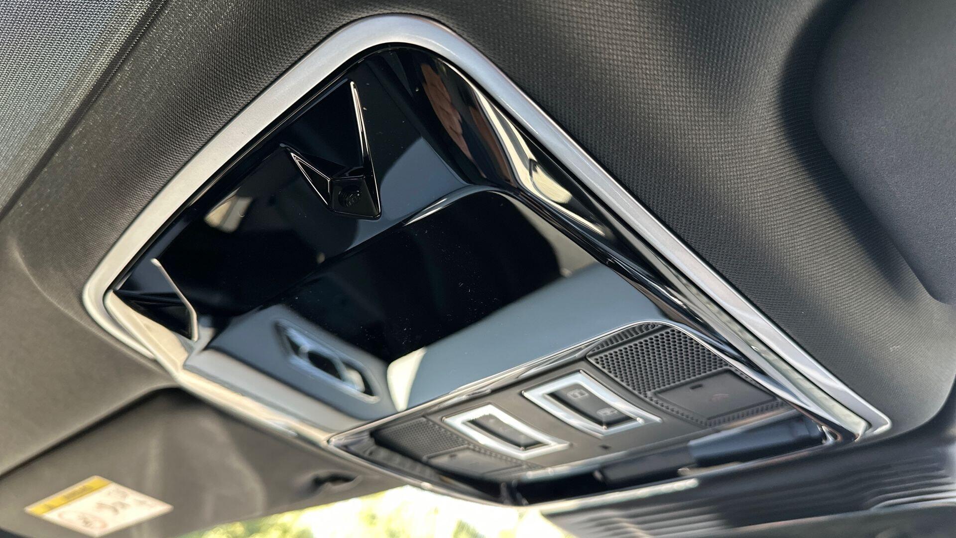 Land Rover Range Rover Velar view 24