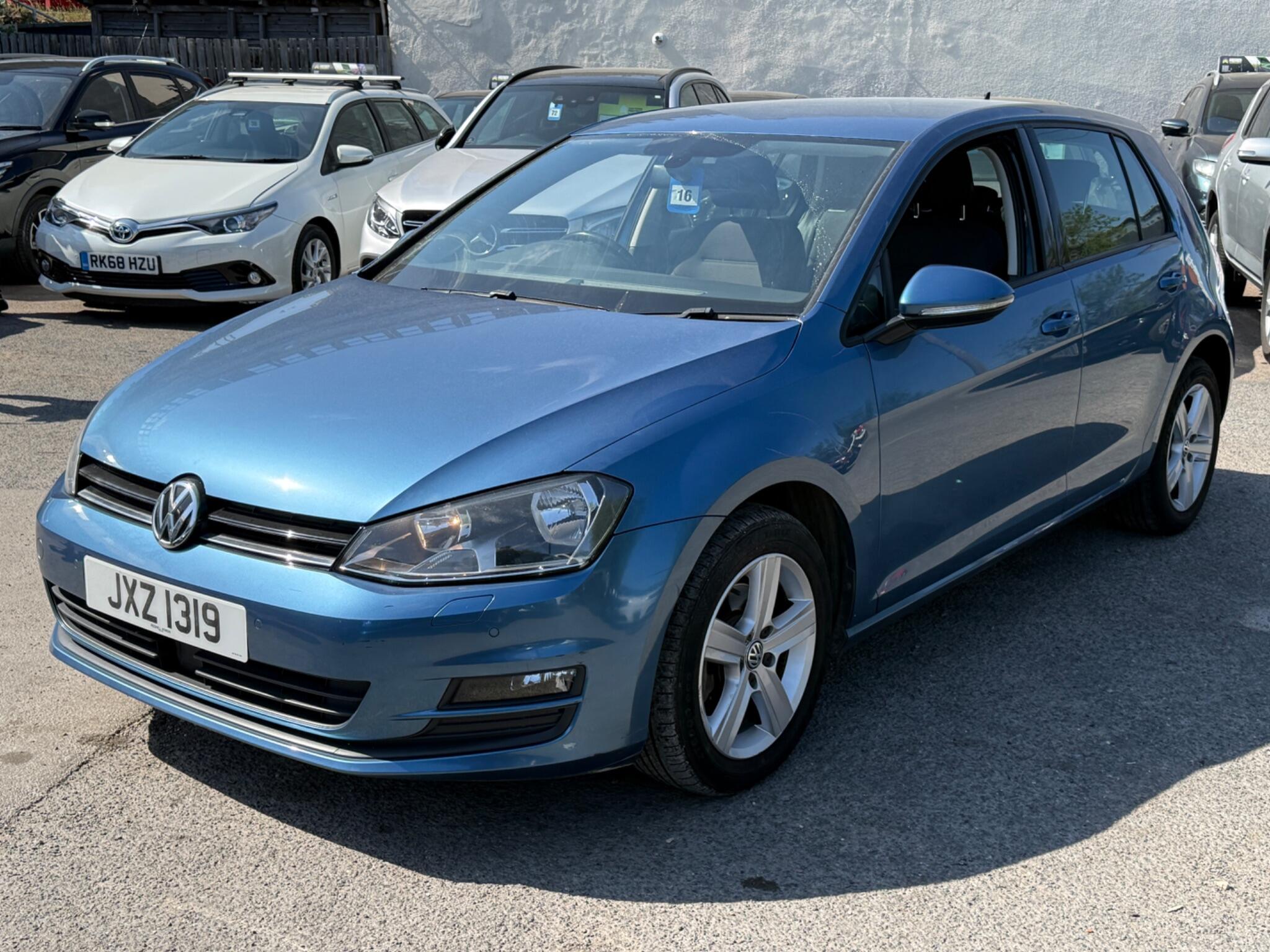 Volkswagen Golf - Image 8