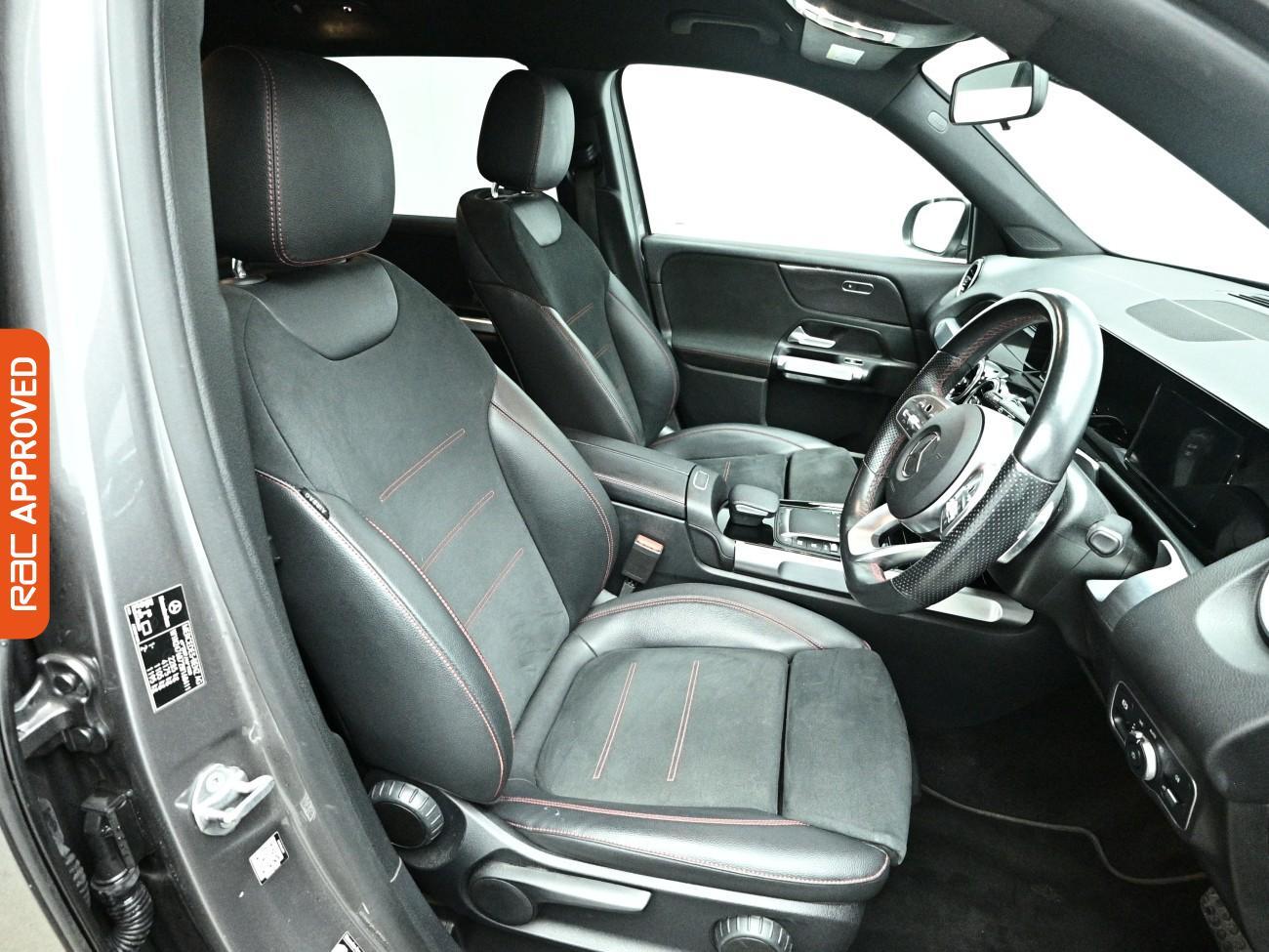 Mercedes-Benz GLB view 12