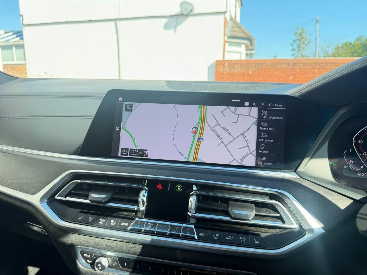 BMW X7 view 56