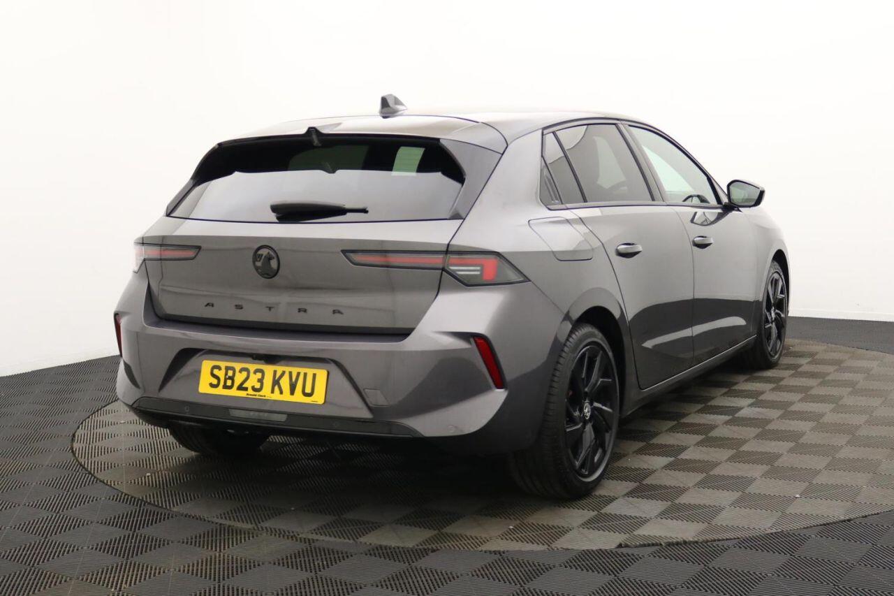 Vauxhall Astra view 5
