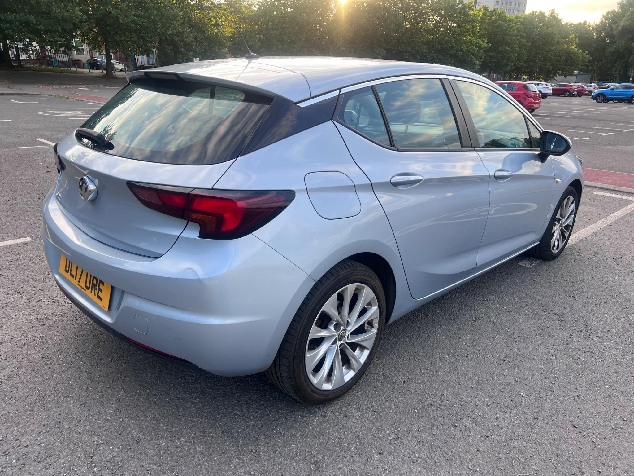2017 Vauxhall Astra 1.4i Design Euro 6 5dr • 48,900 miles image 10