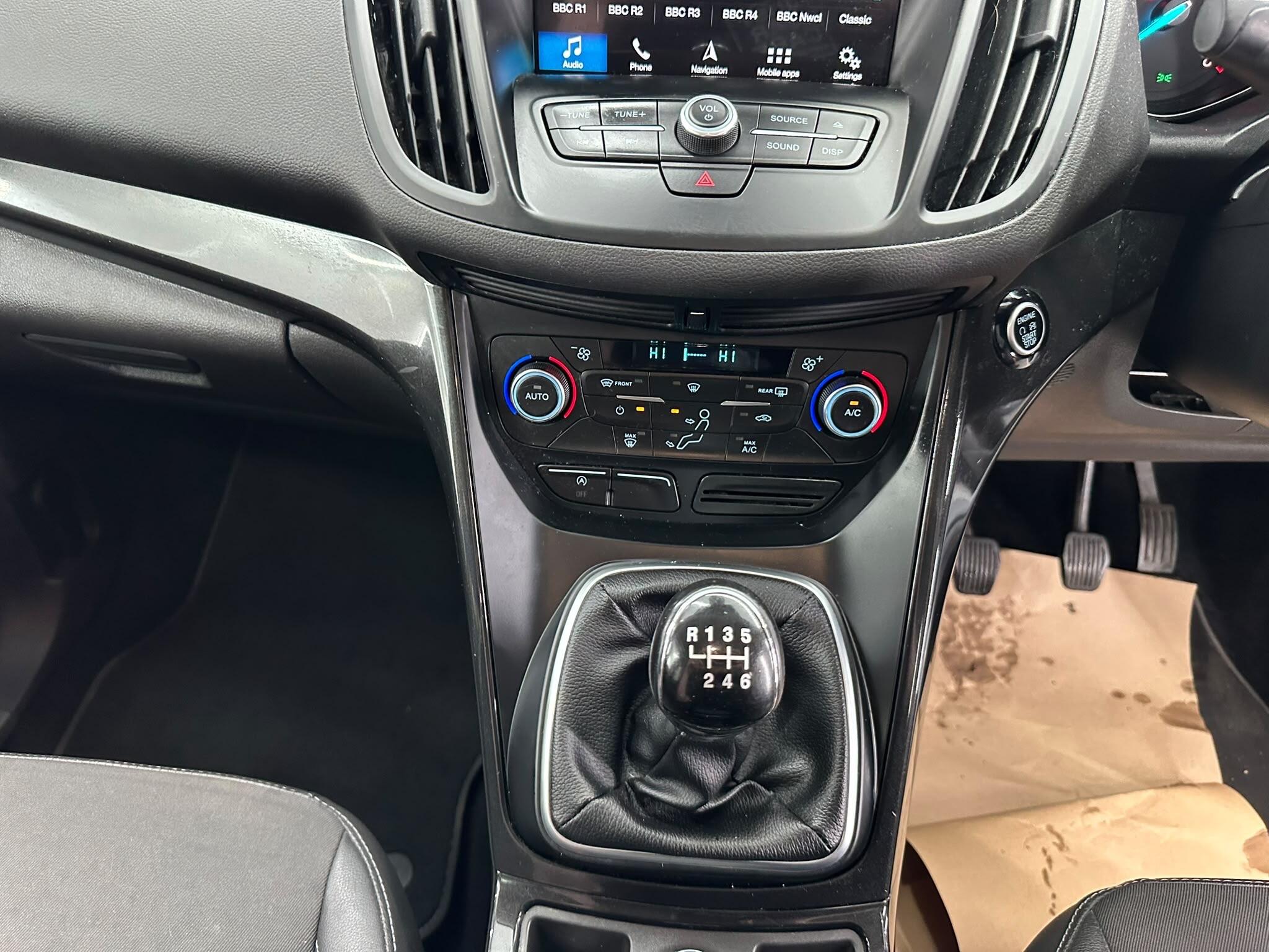 Ford Kuga view 45