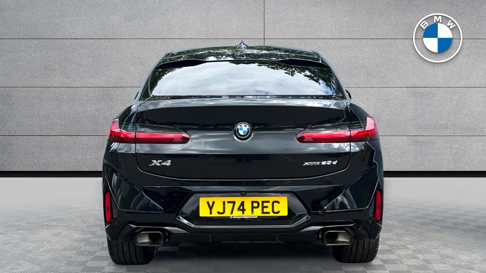 BMW X4 view 15