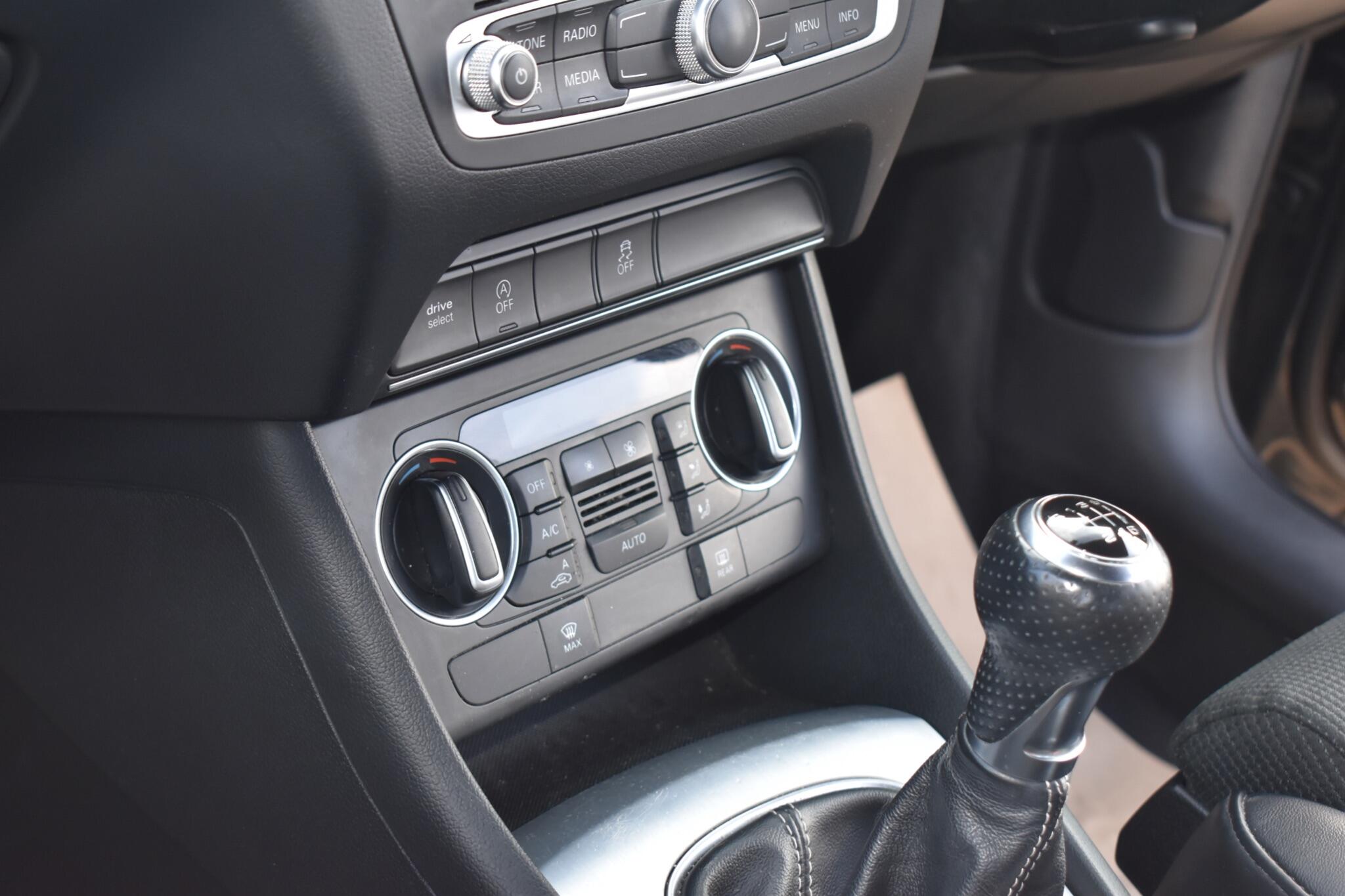 Q3 - 2.0 TDI S line Euro 6 (s/s) 5dr - Image 16