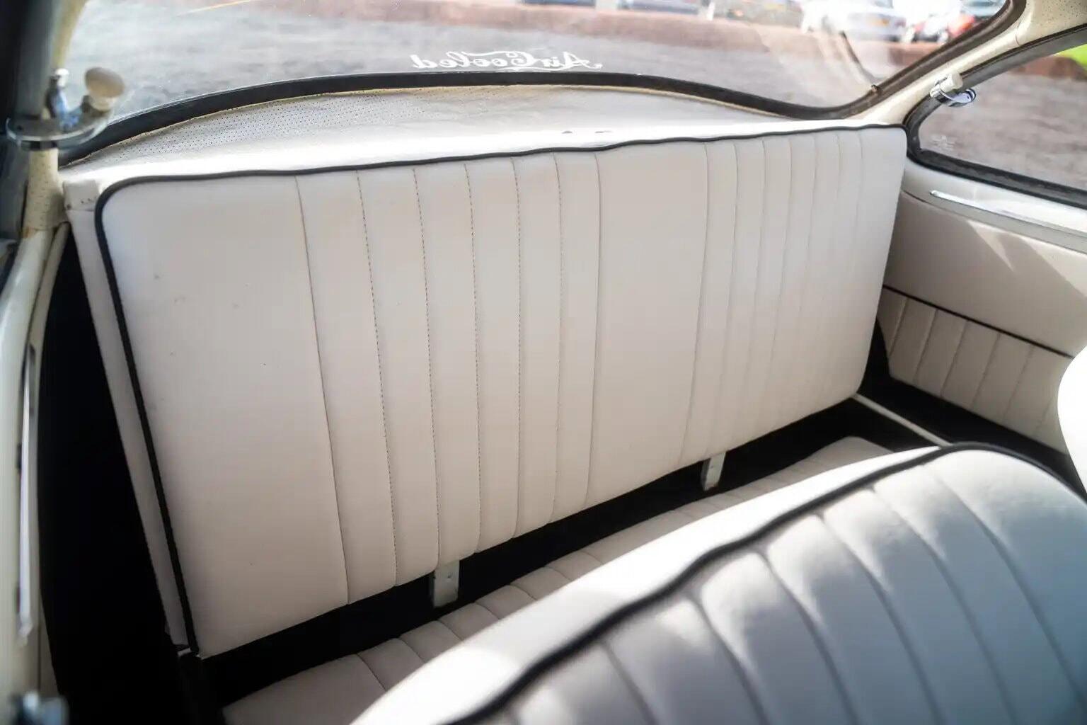Volkswagen Volkswagen Karmann view 37