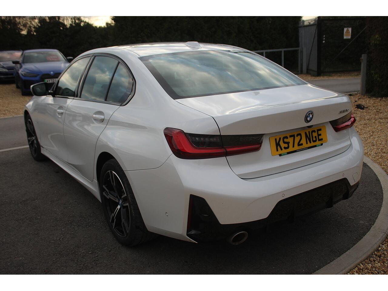 BMW 3 Series view 10
