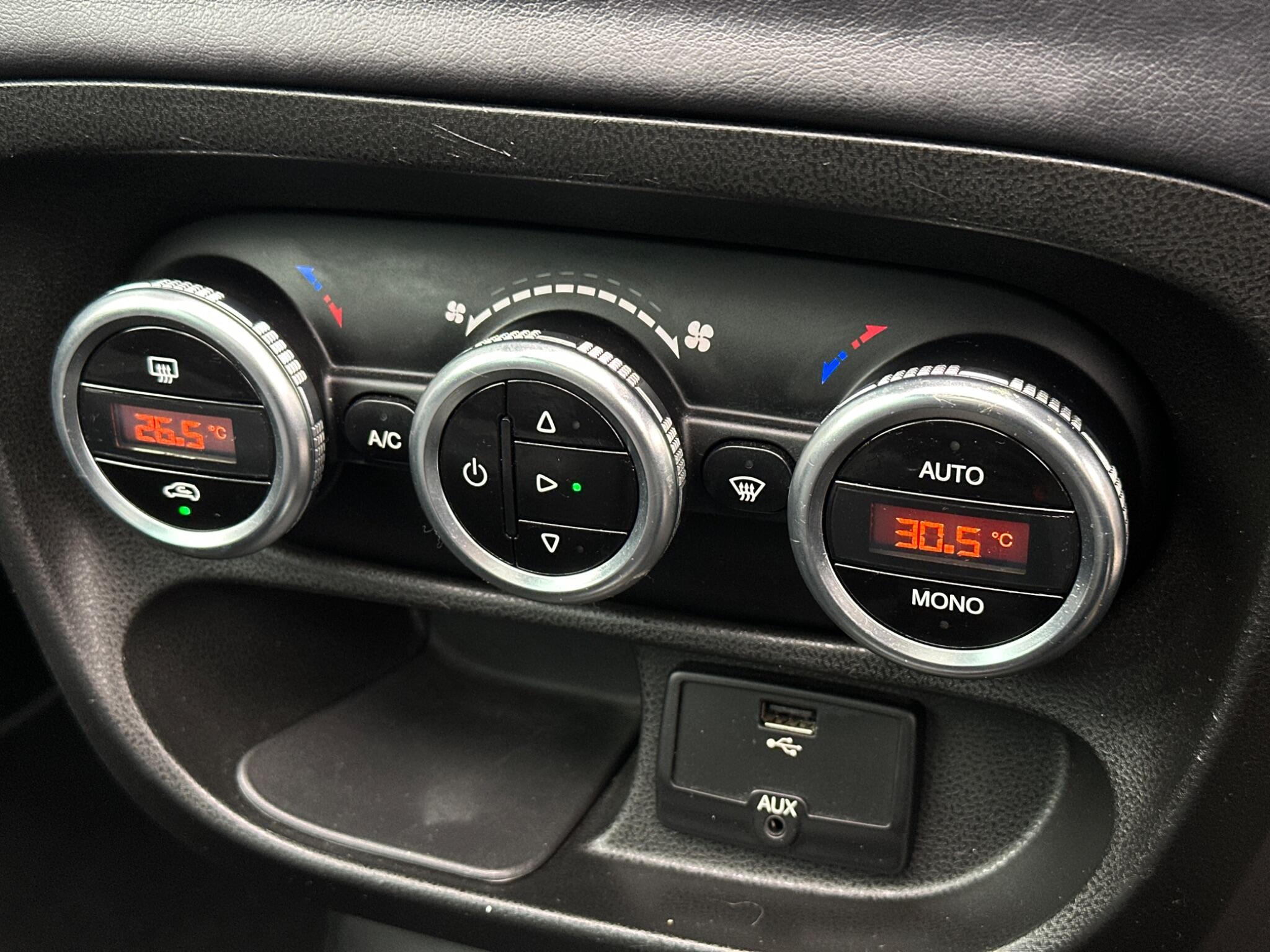 Fiat 500L view 46