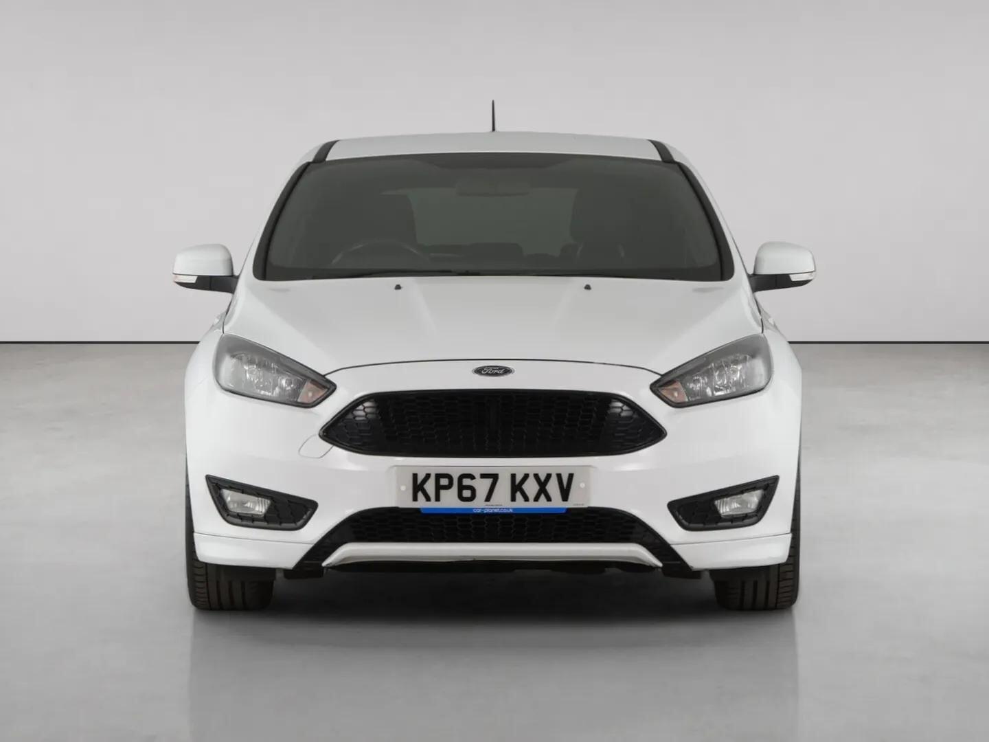 Ford Focus view 5