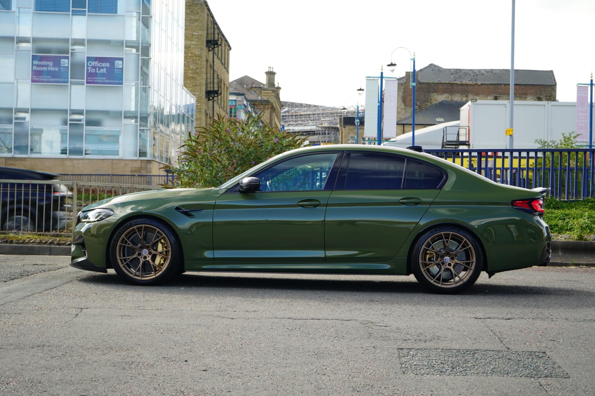 BMW M5 view 9
