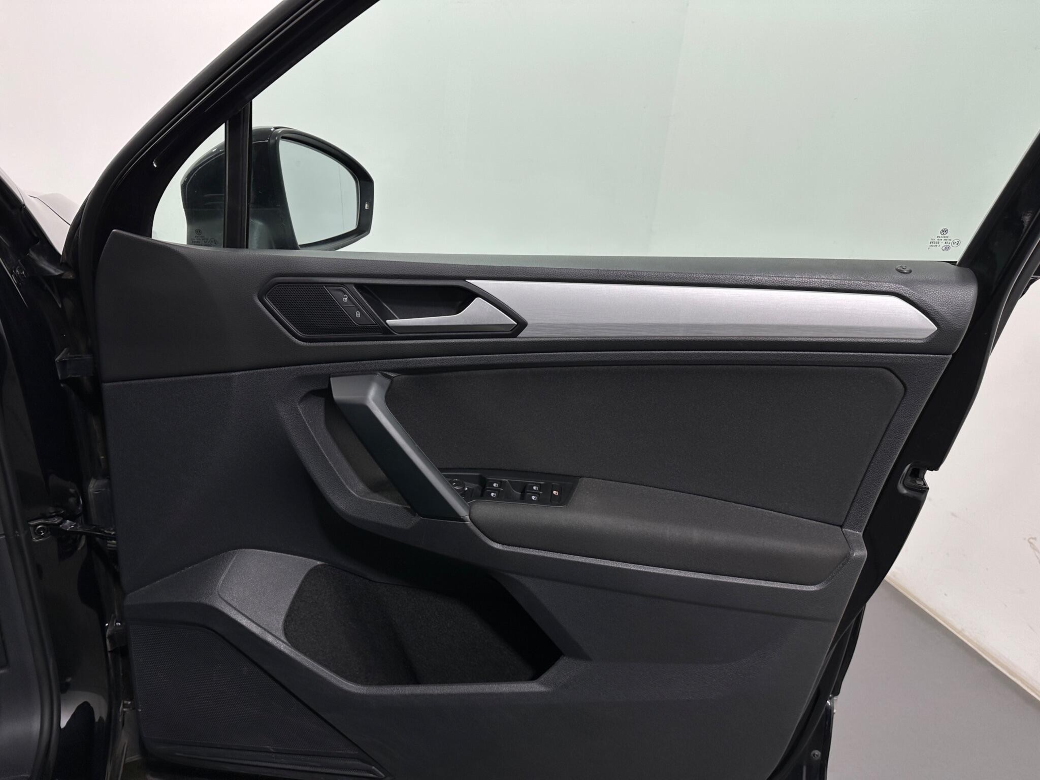 Volkswagen Tiguan view 34