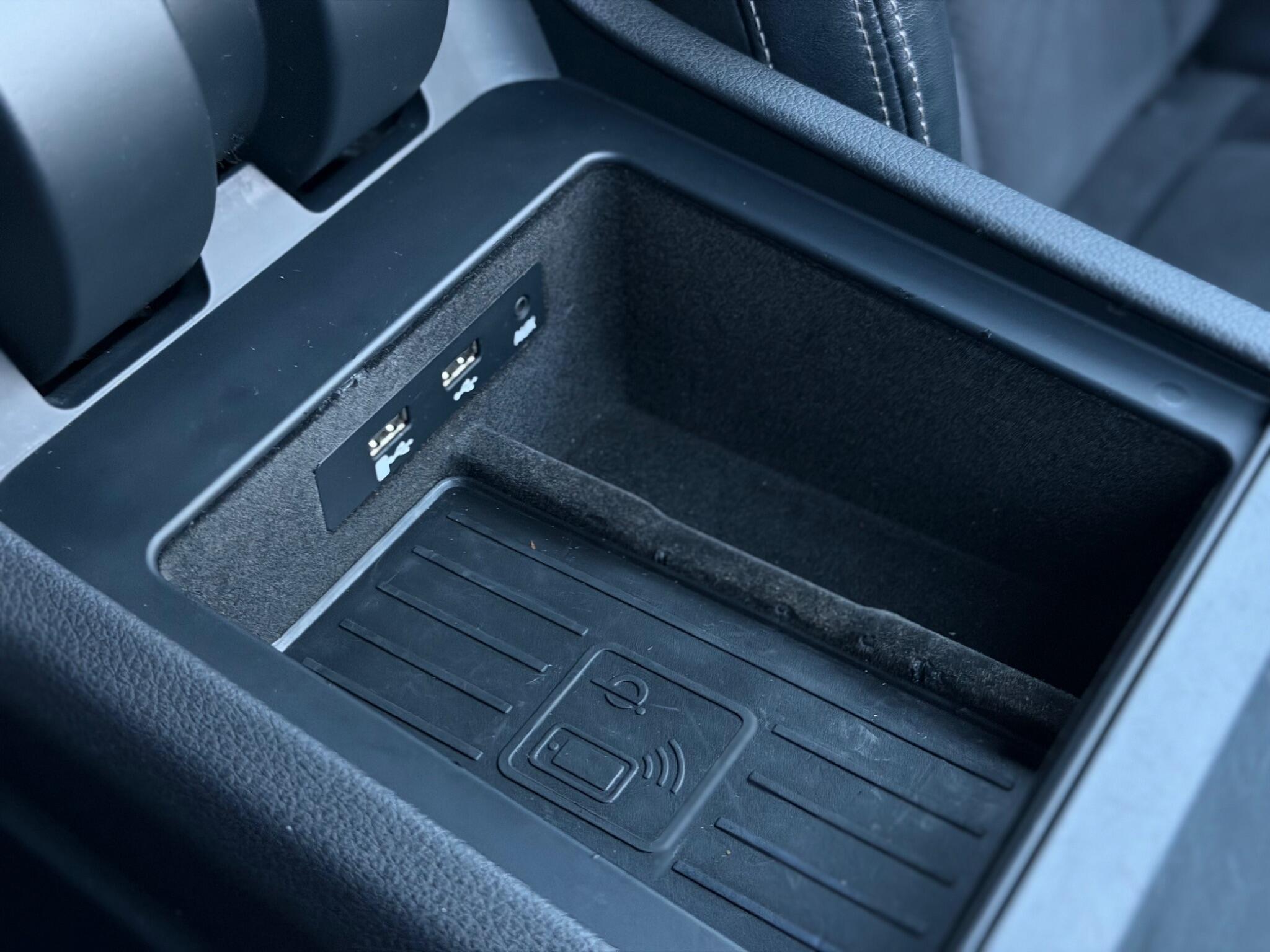 Audi Q7 view 32