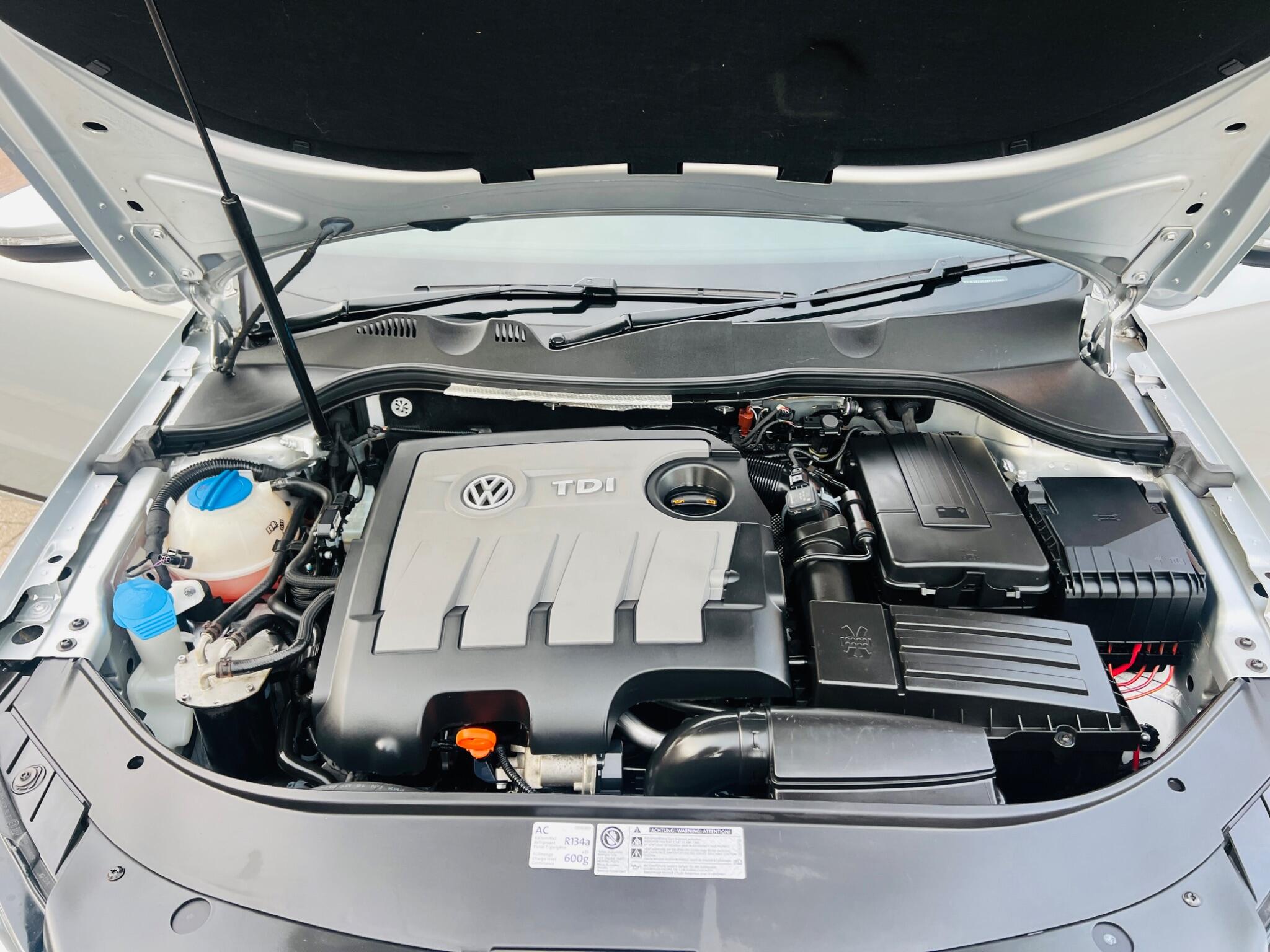 Volkswagen Passat view 63
