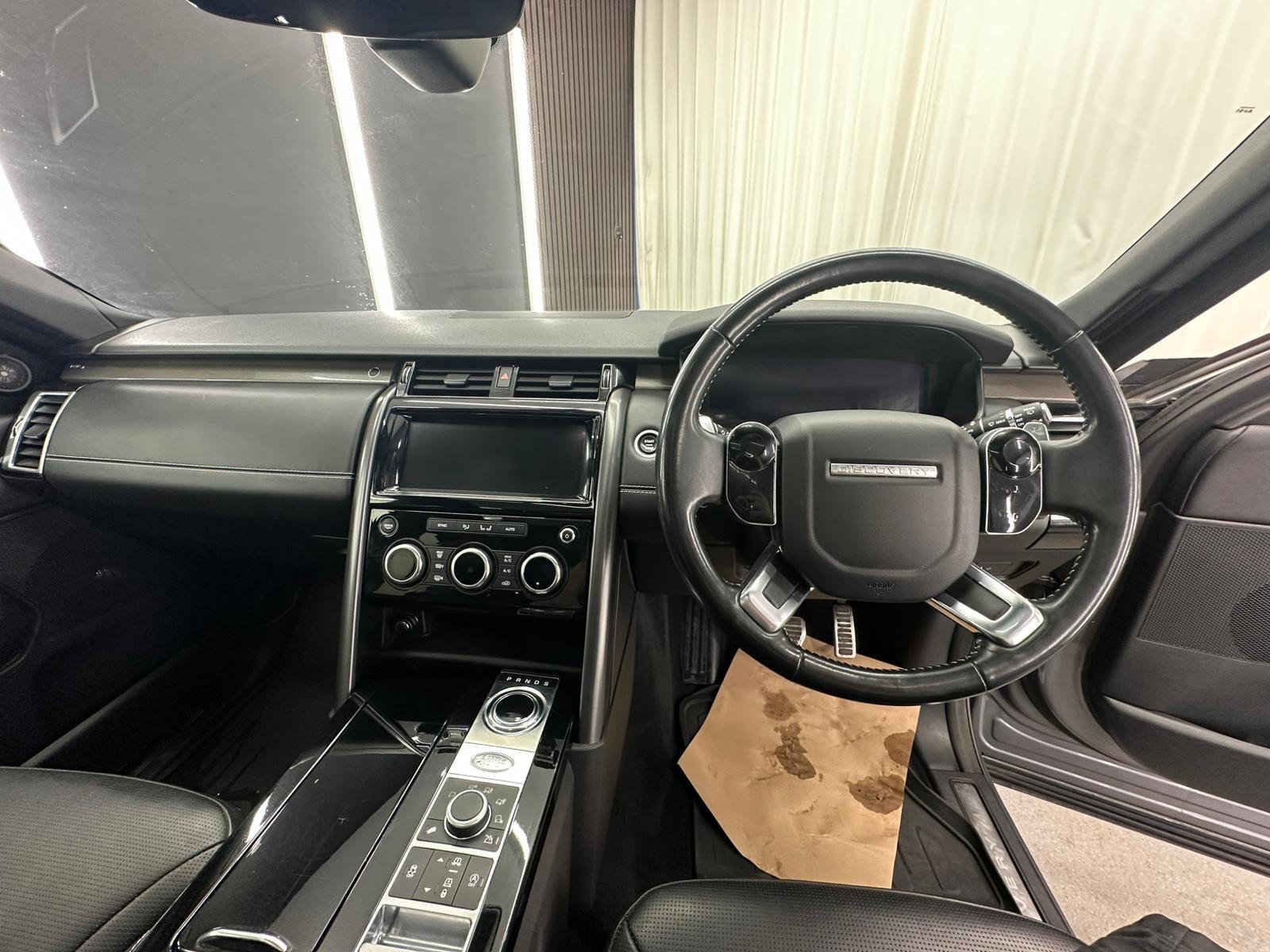Land Rover Discovery view 40