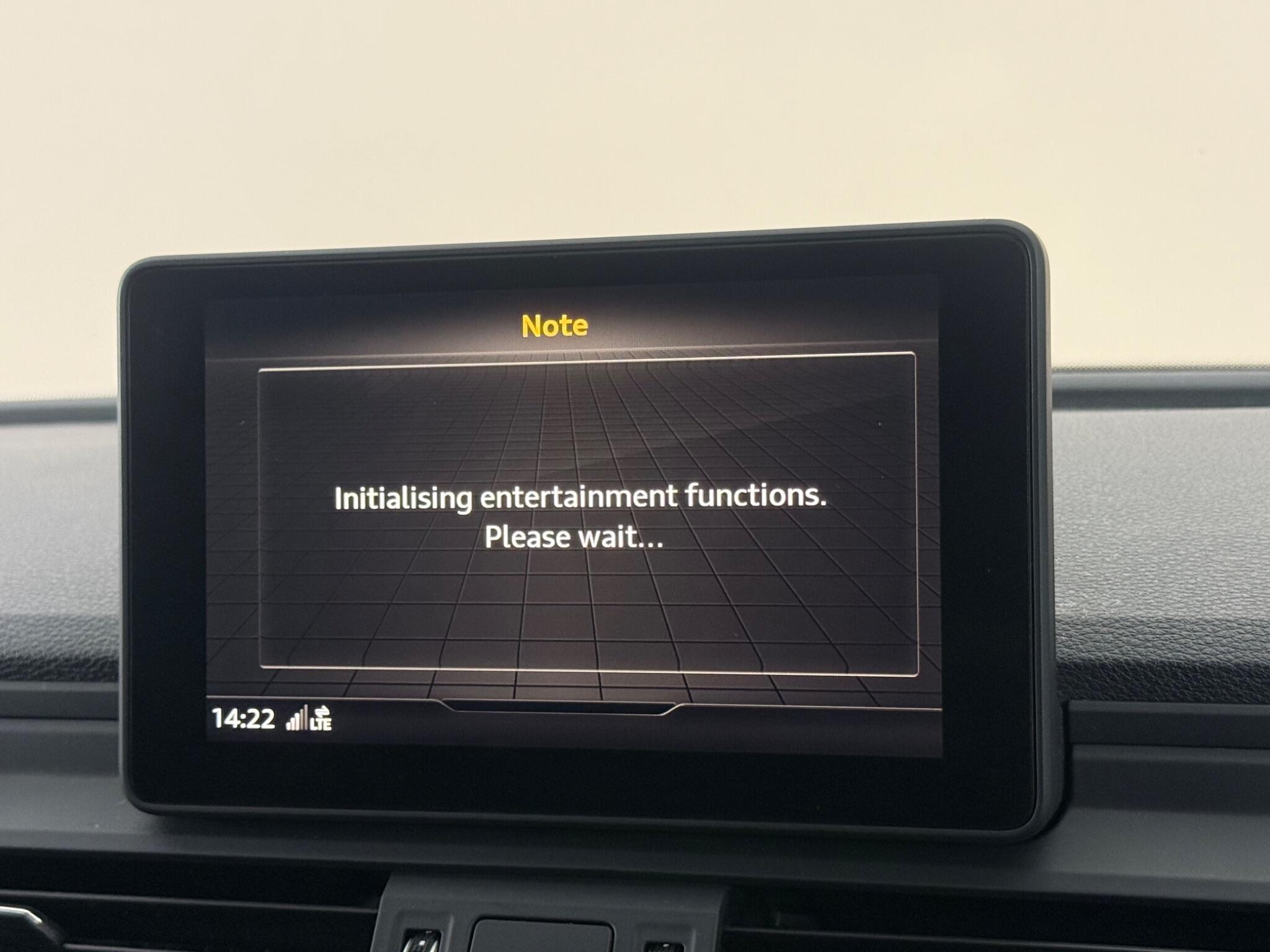 Audi Q5 view 25