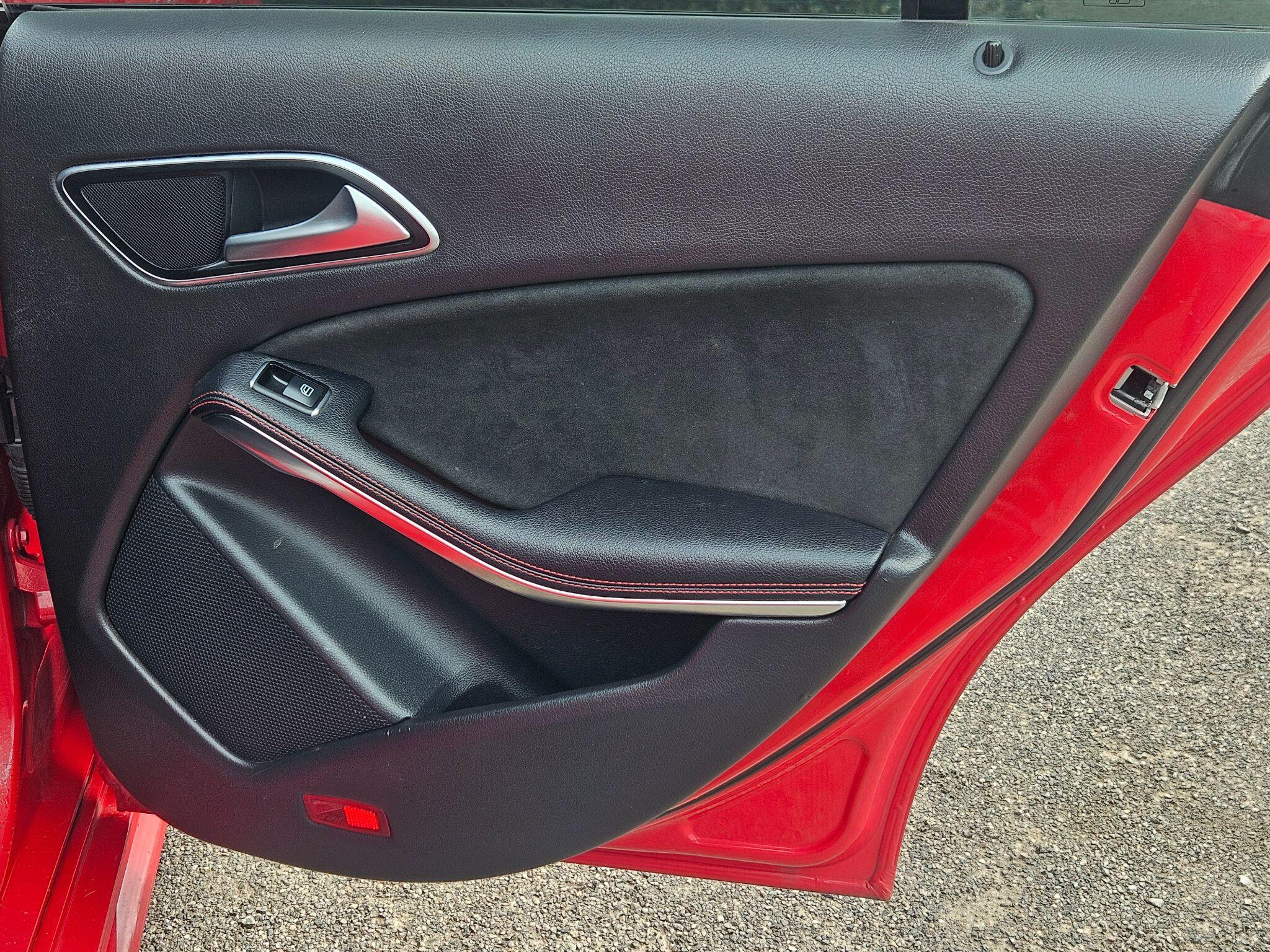 2017 Mercedes-Benz CLA image 31