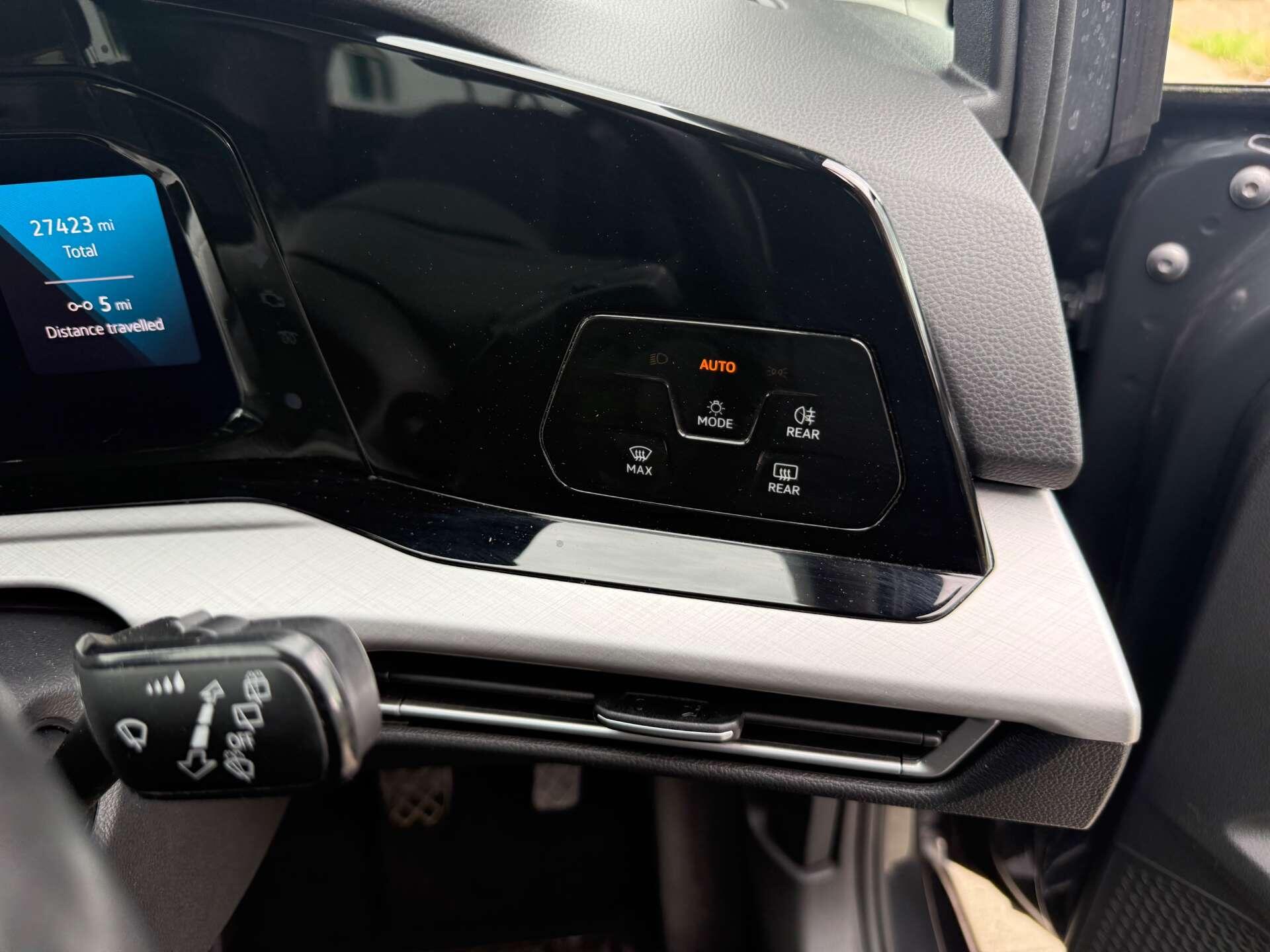 Volkswagen Golf view 10