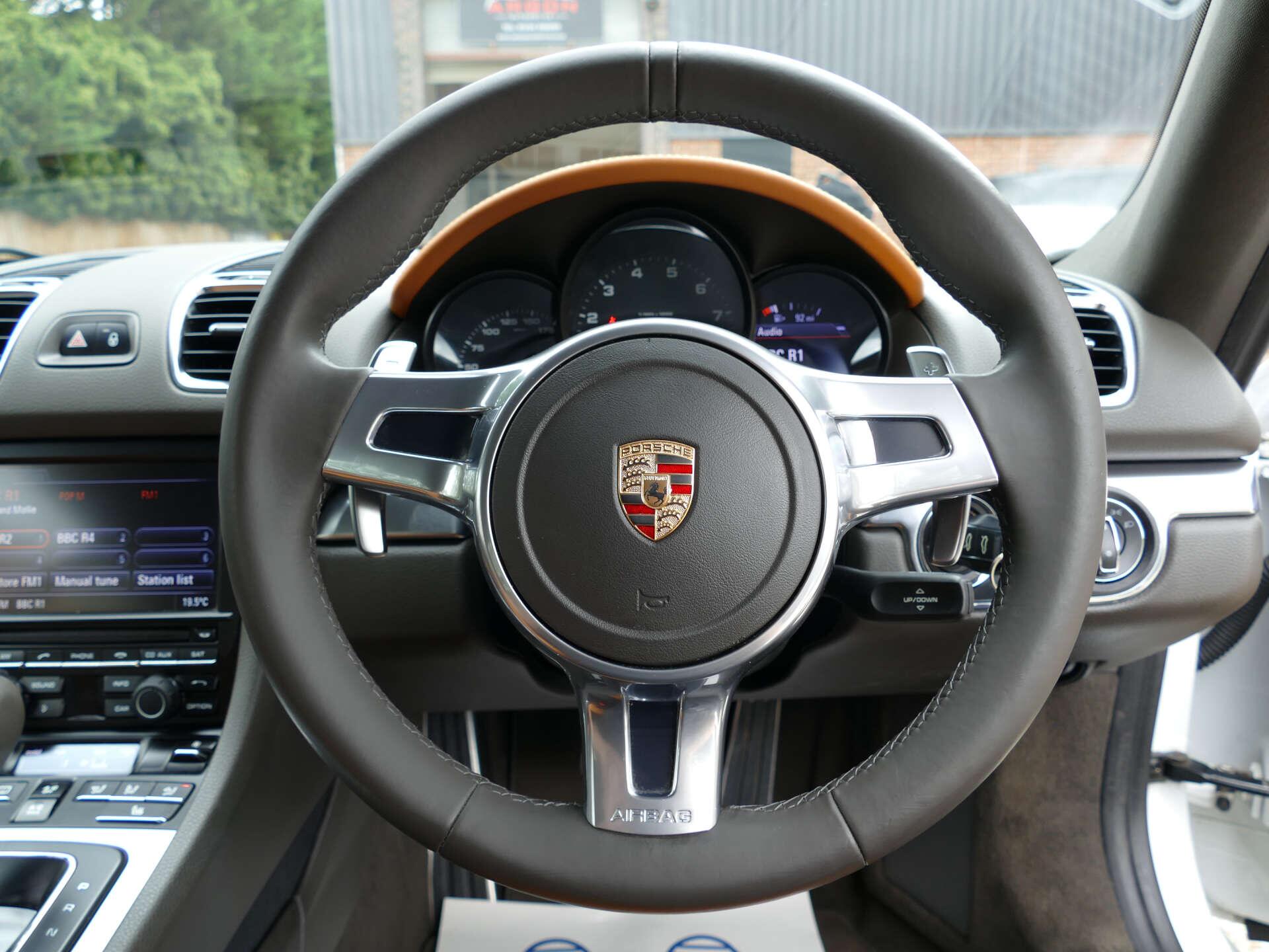 Porsche Cayman view 41