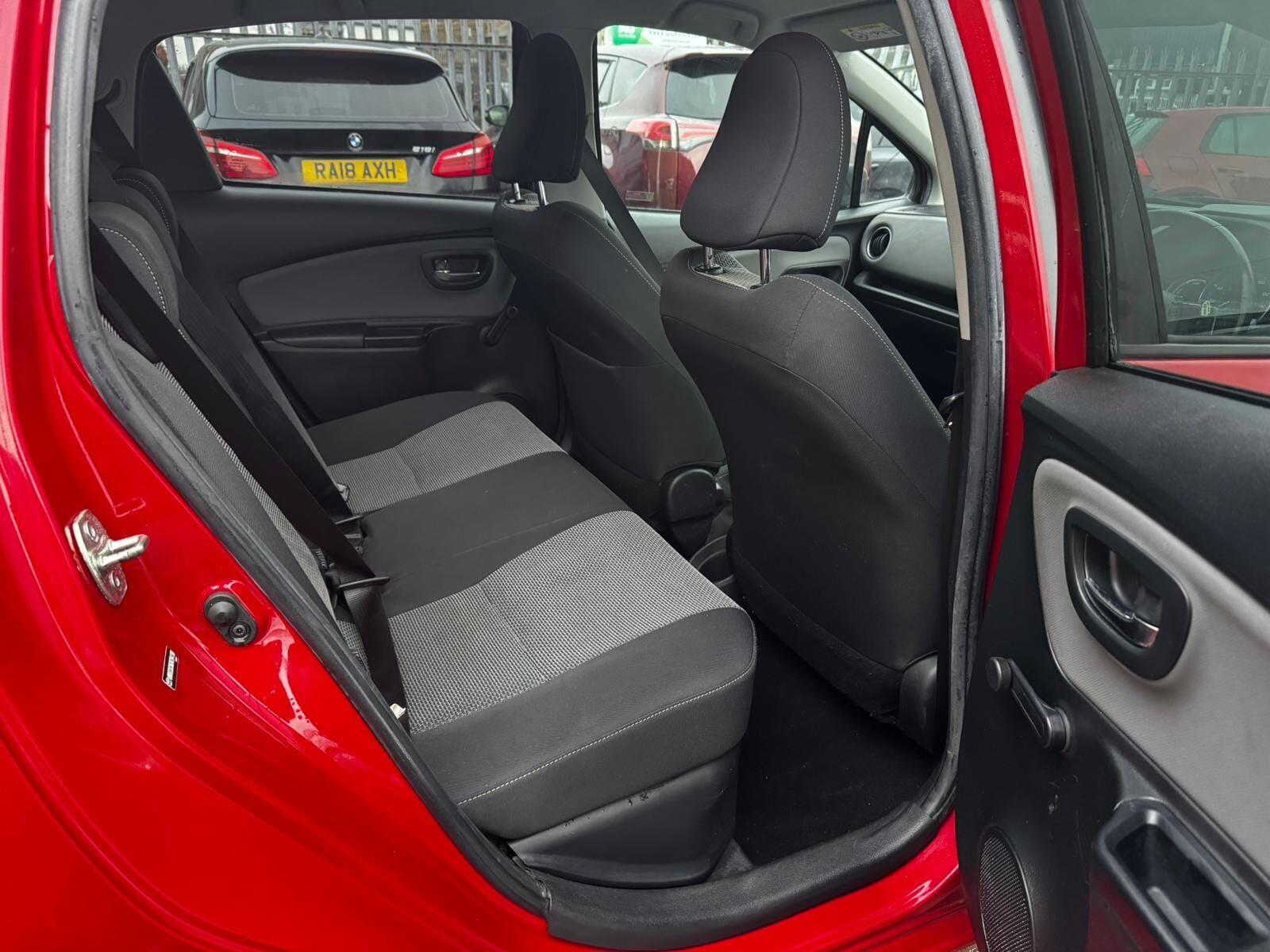 Toyota Yaris view 21