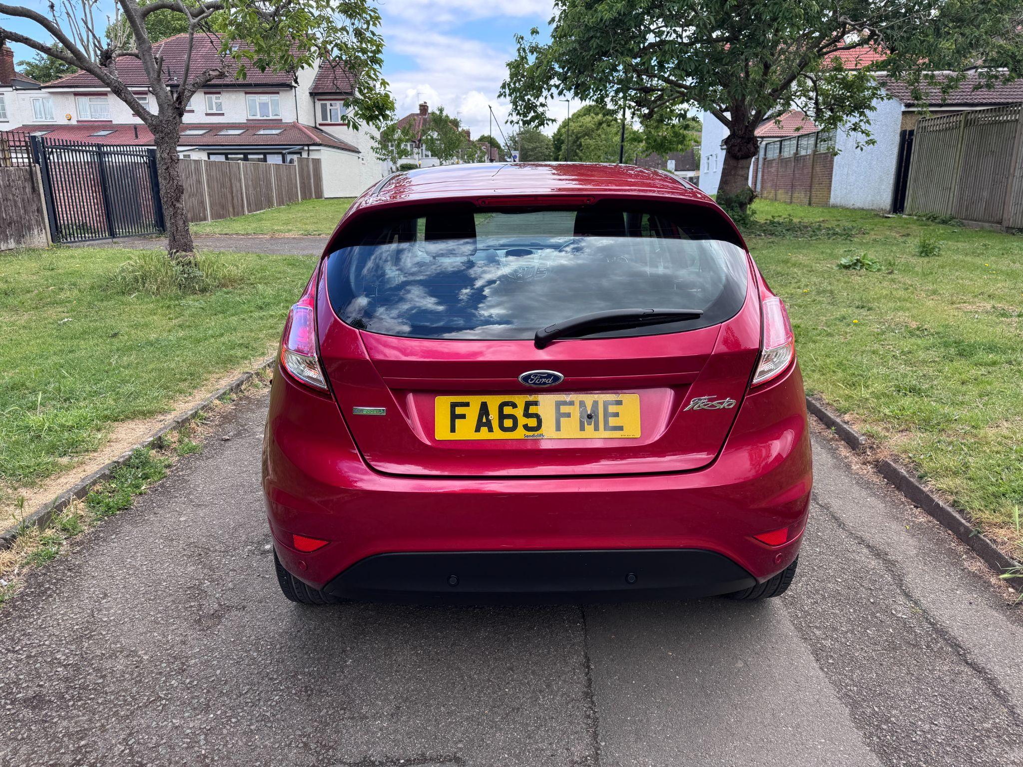 2016 Ford Fiesta image 9