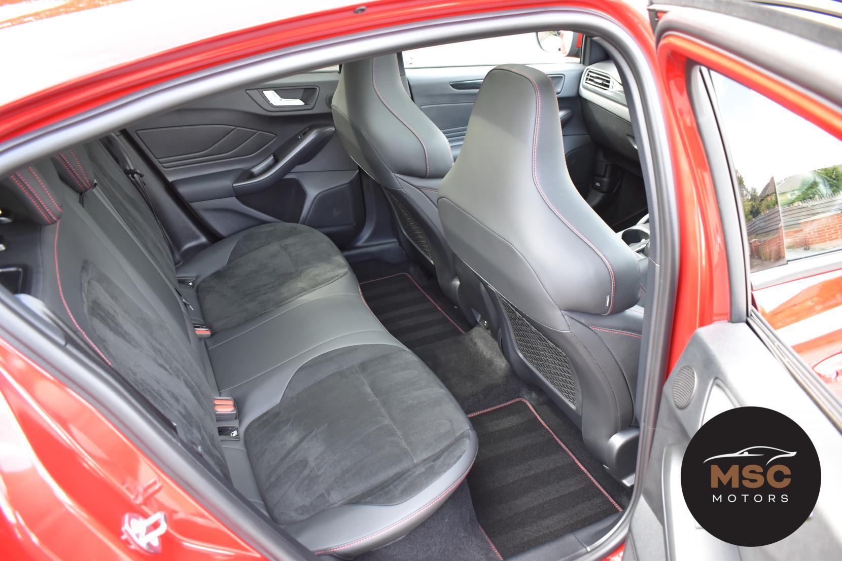 Ford Focus view 48