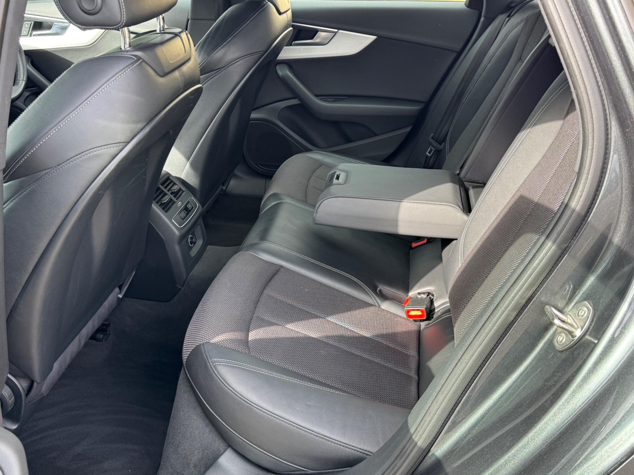 Audi A4 view 29