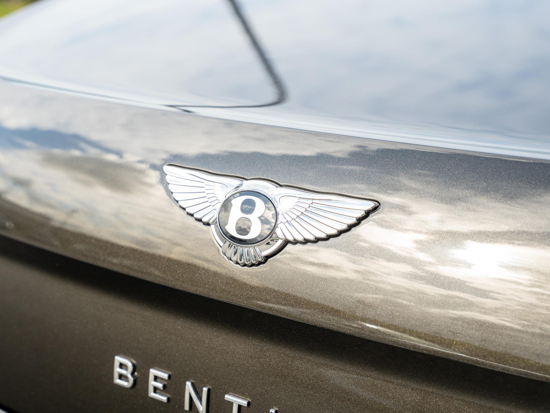 Bentley Flying Spur view 46