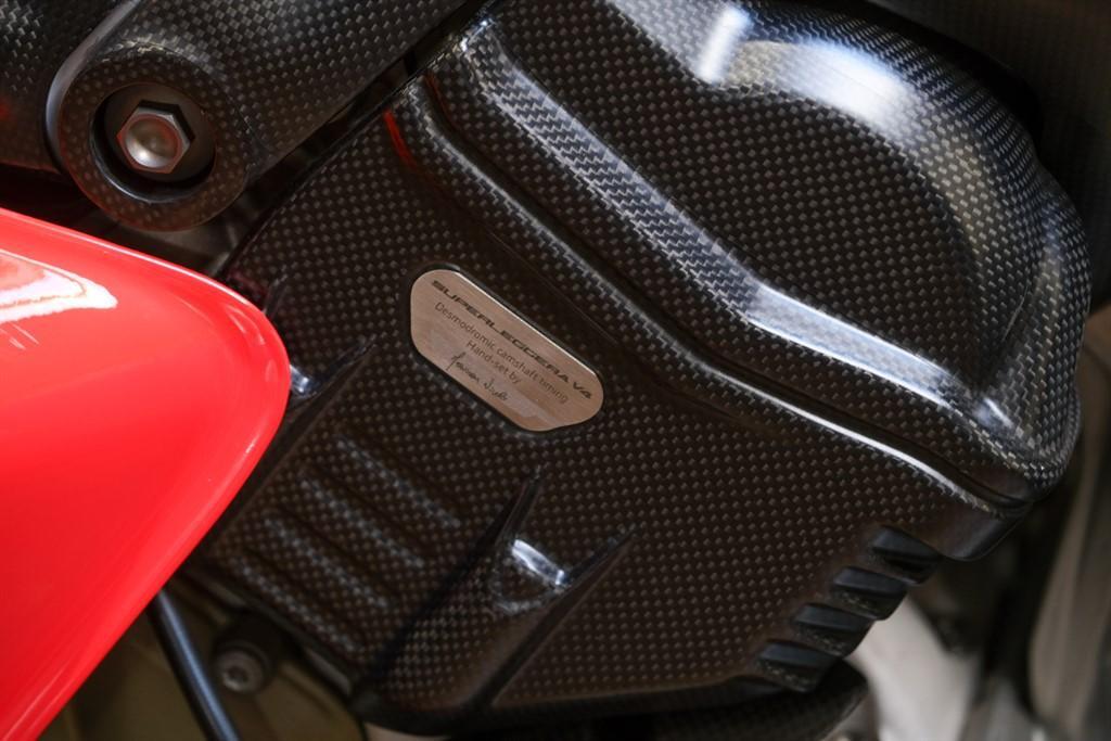 Ducati Superleggera V4 view 27