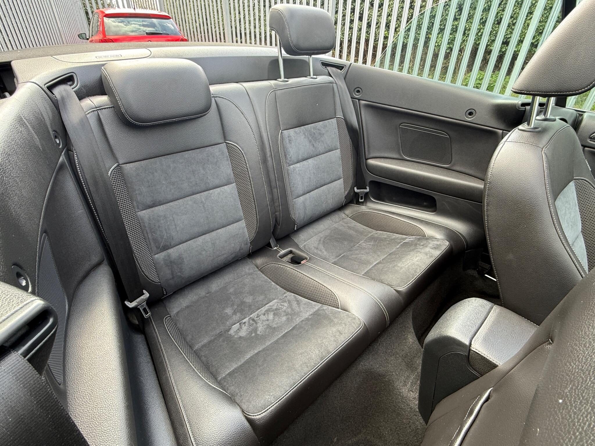 2012 Volkswagen Golf image 13