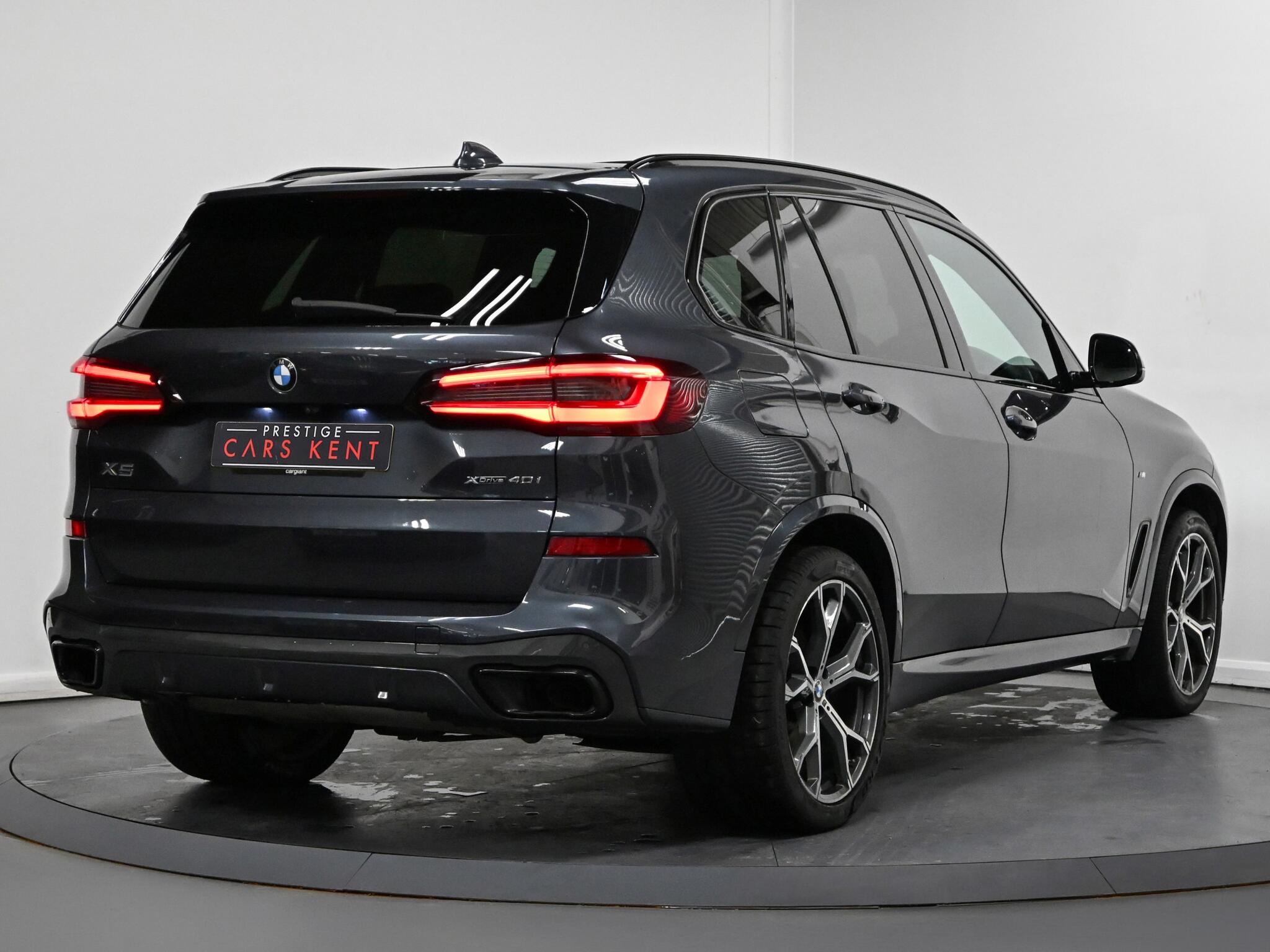 BMW X5 view 23