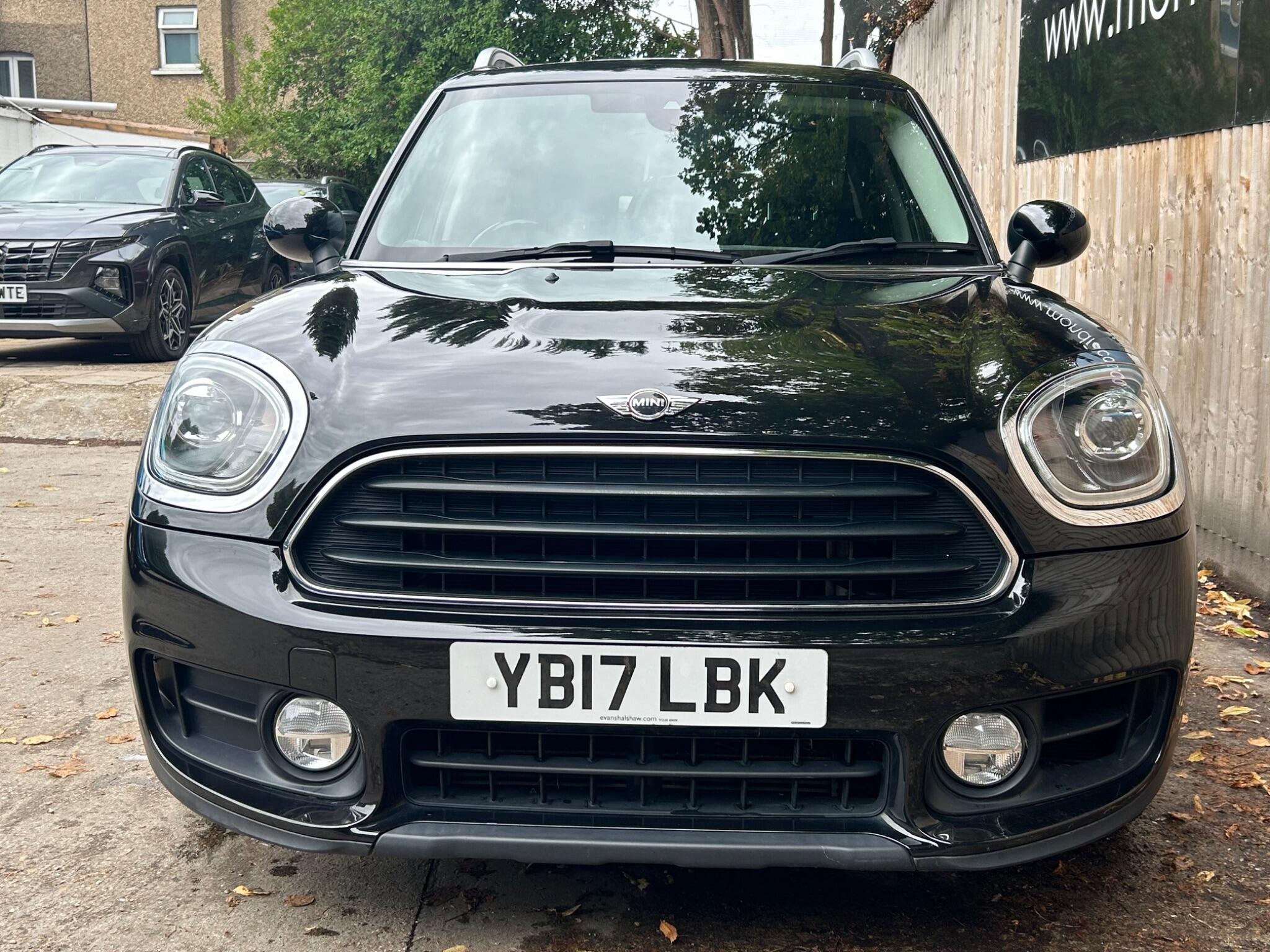 Mini Countryman view 21