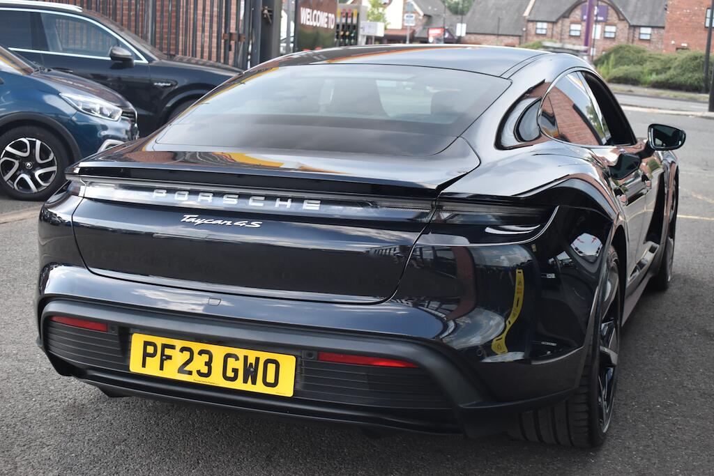 Porsche Taycan view 25