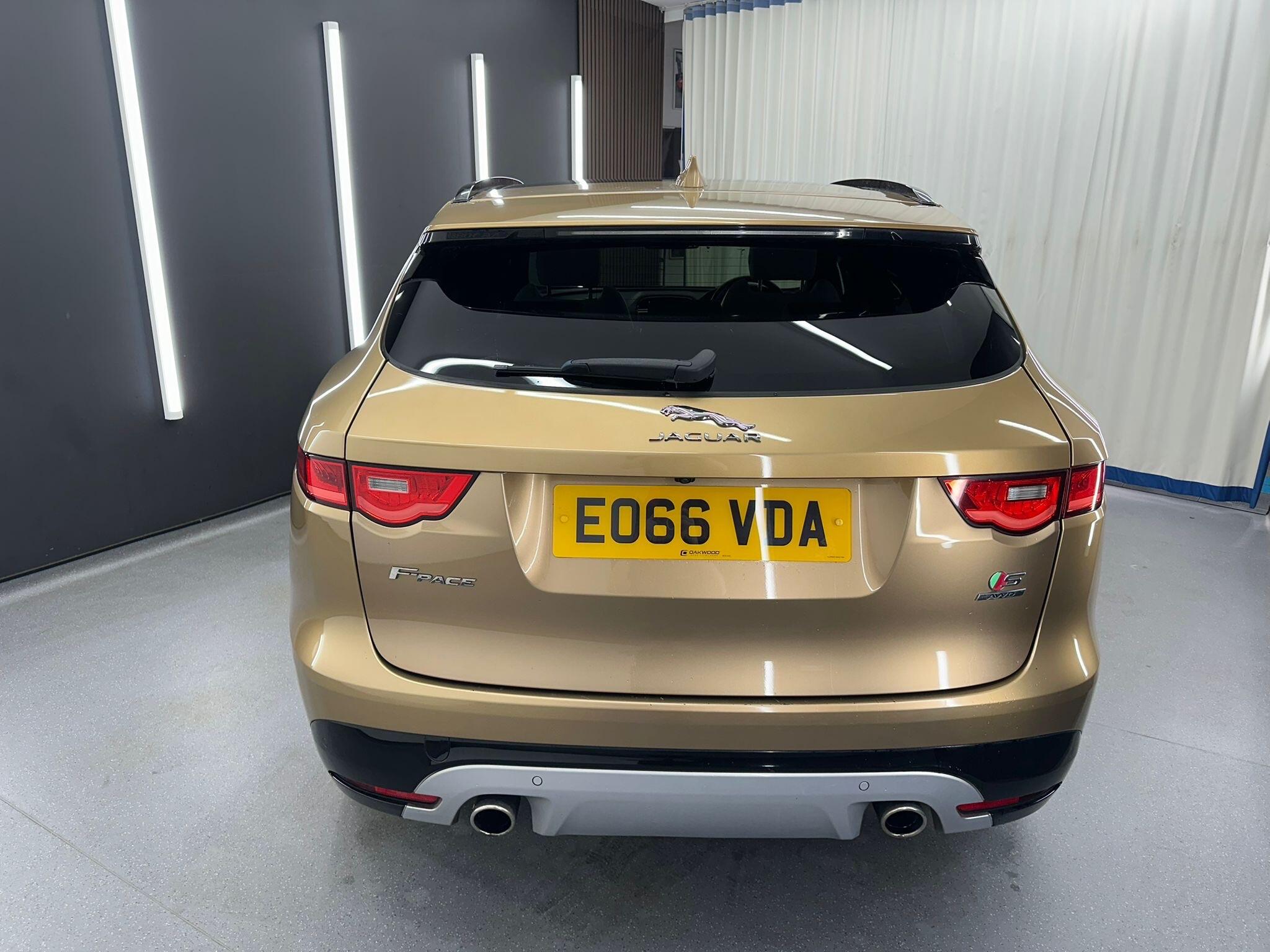 Jaguar F-Pace view 4