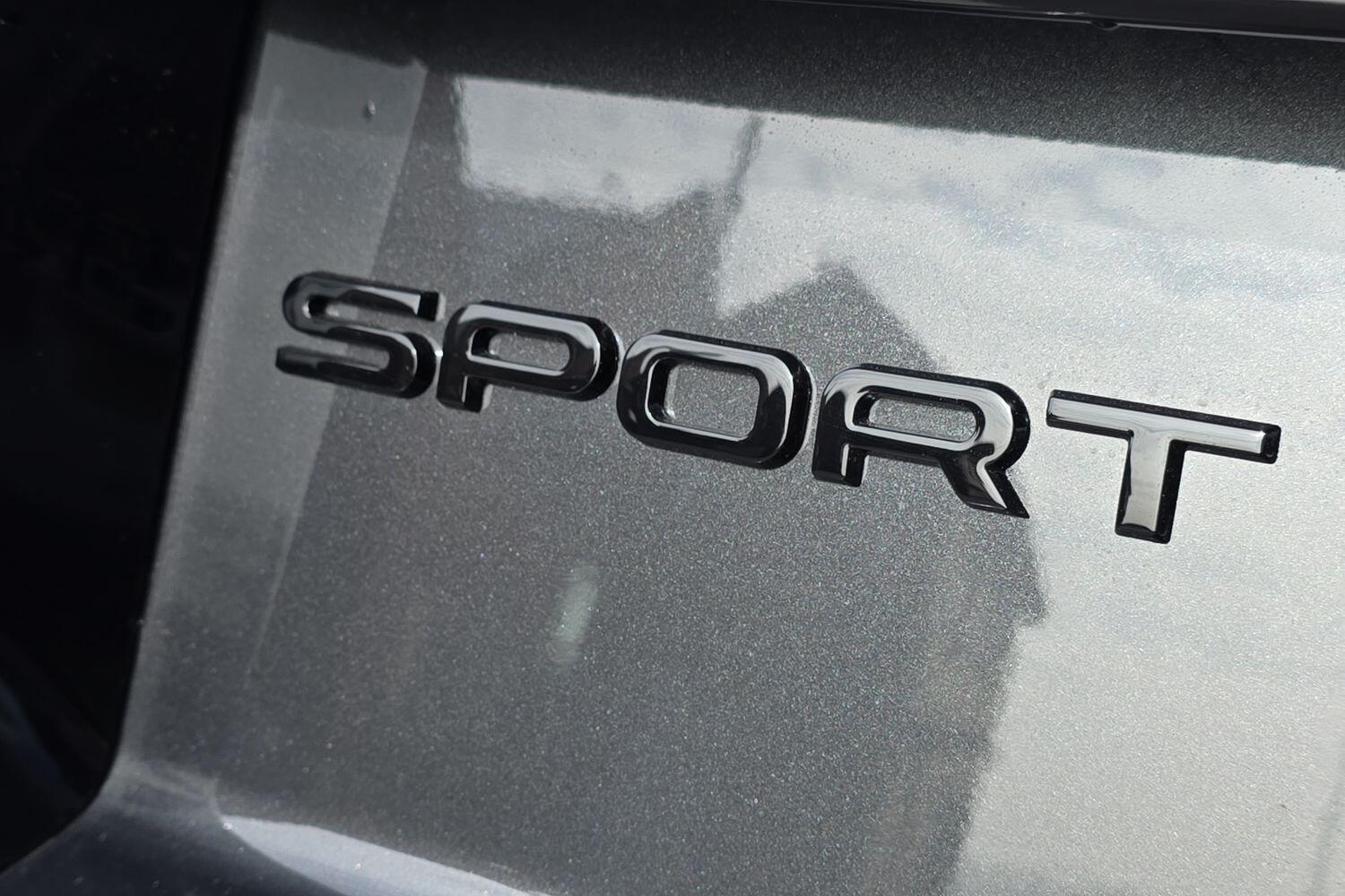 Land Rover Discovery Sport view 22