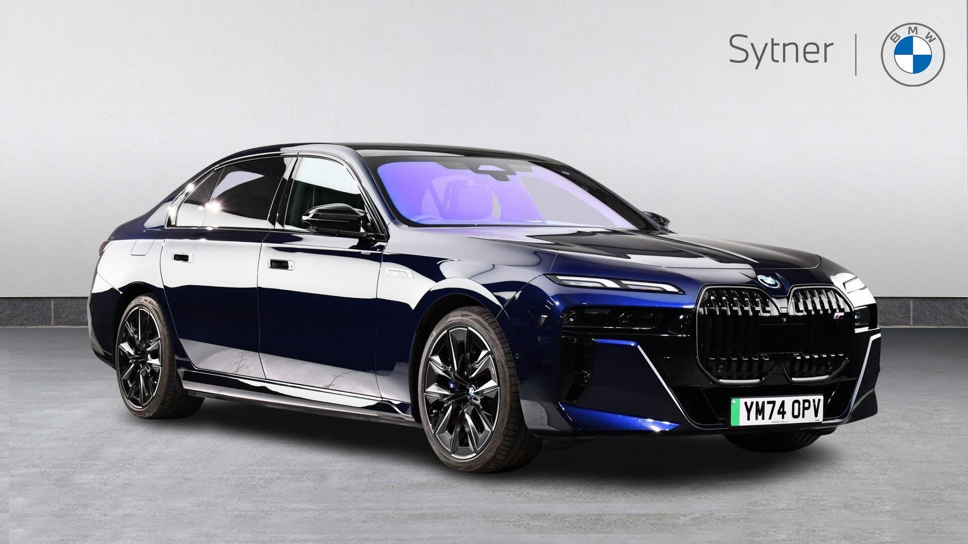 BMW i7