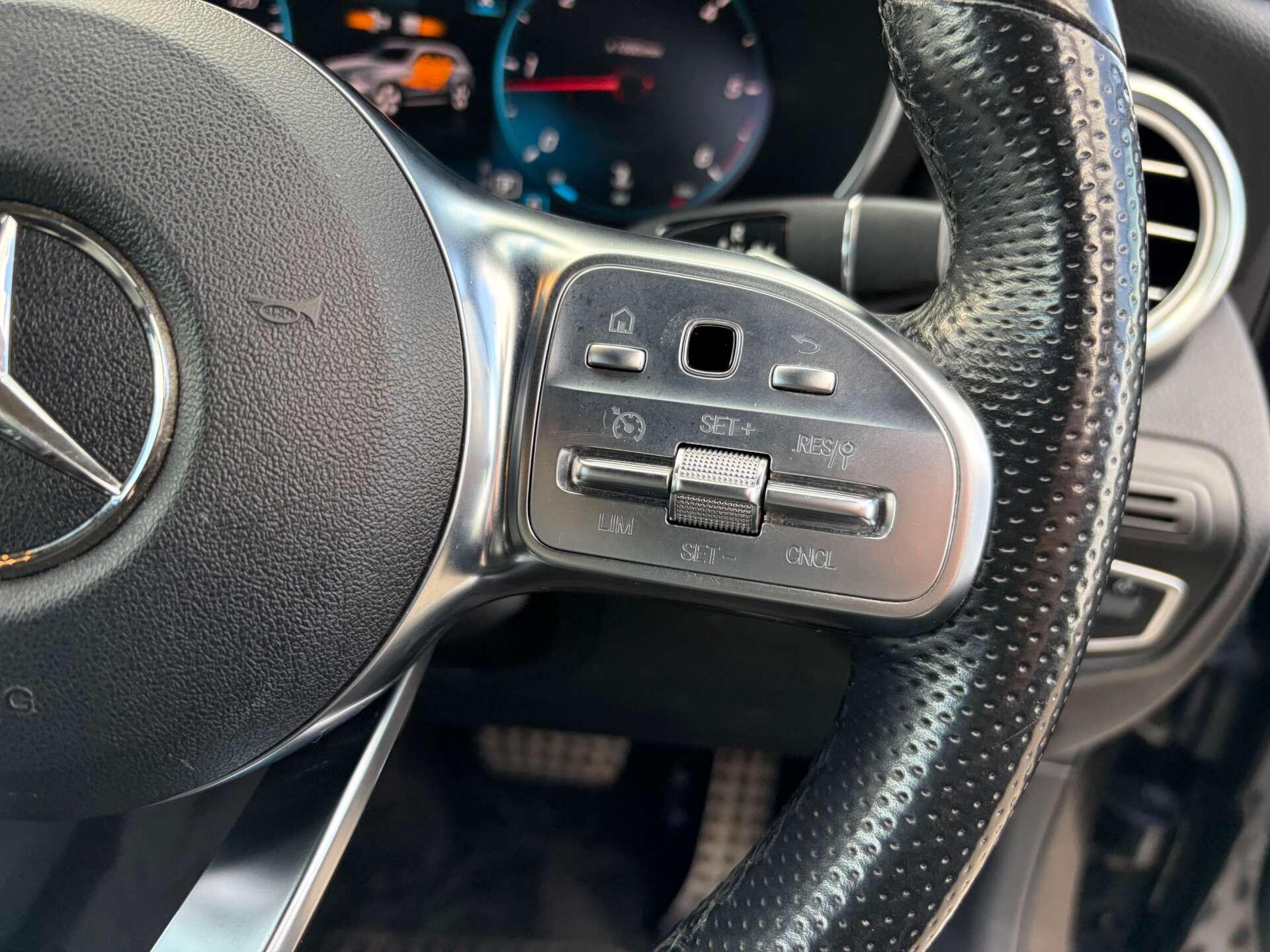 Mercedes-Benz GLC view 47