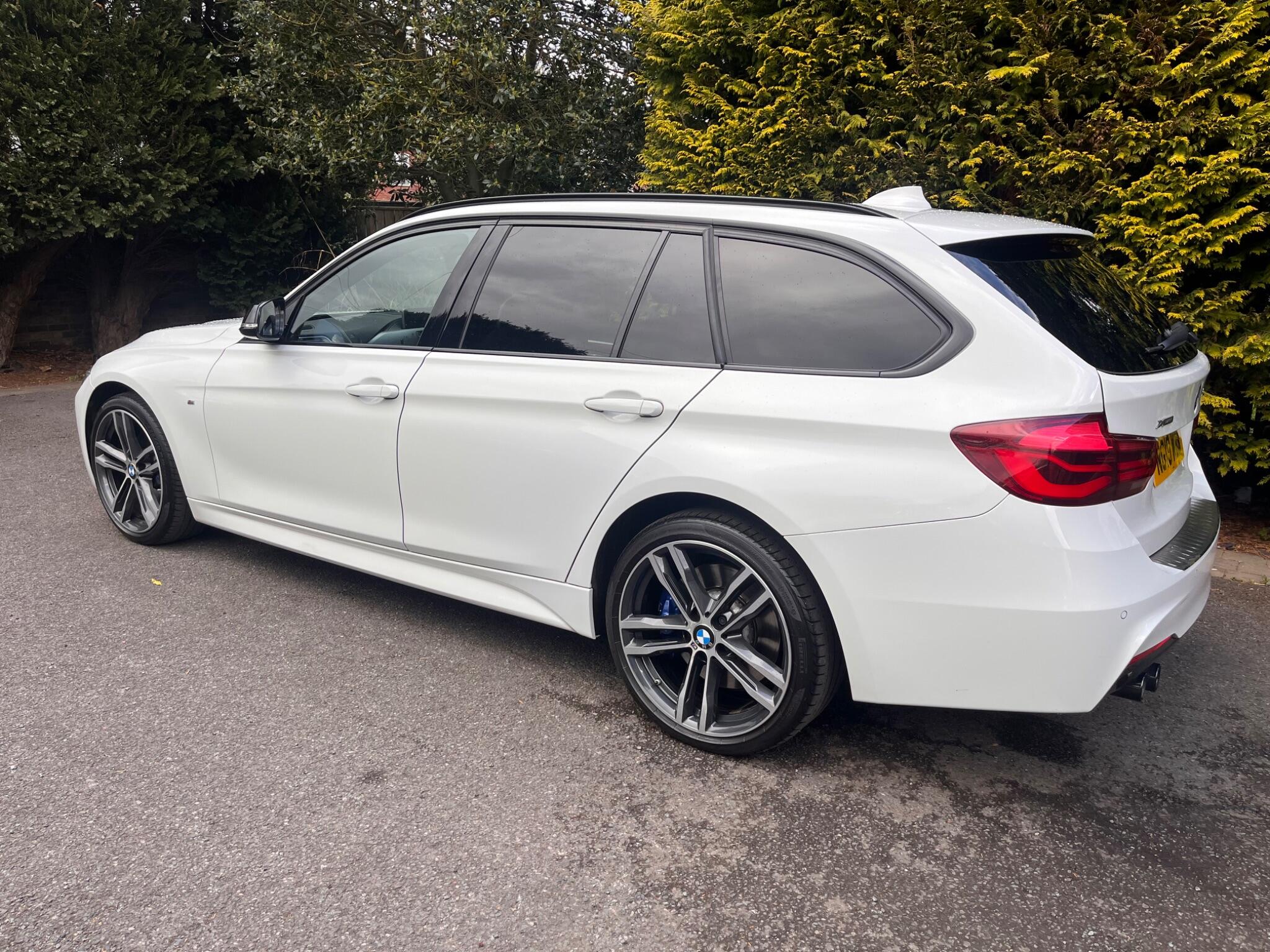 BMW 3 Series view 10