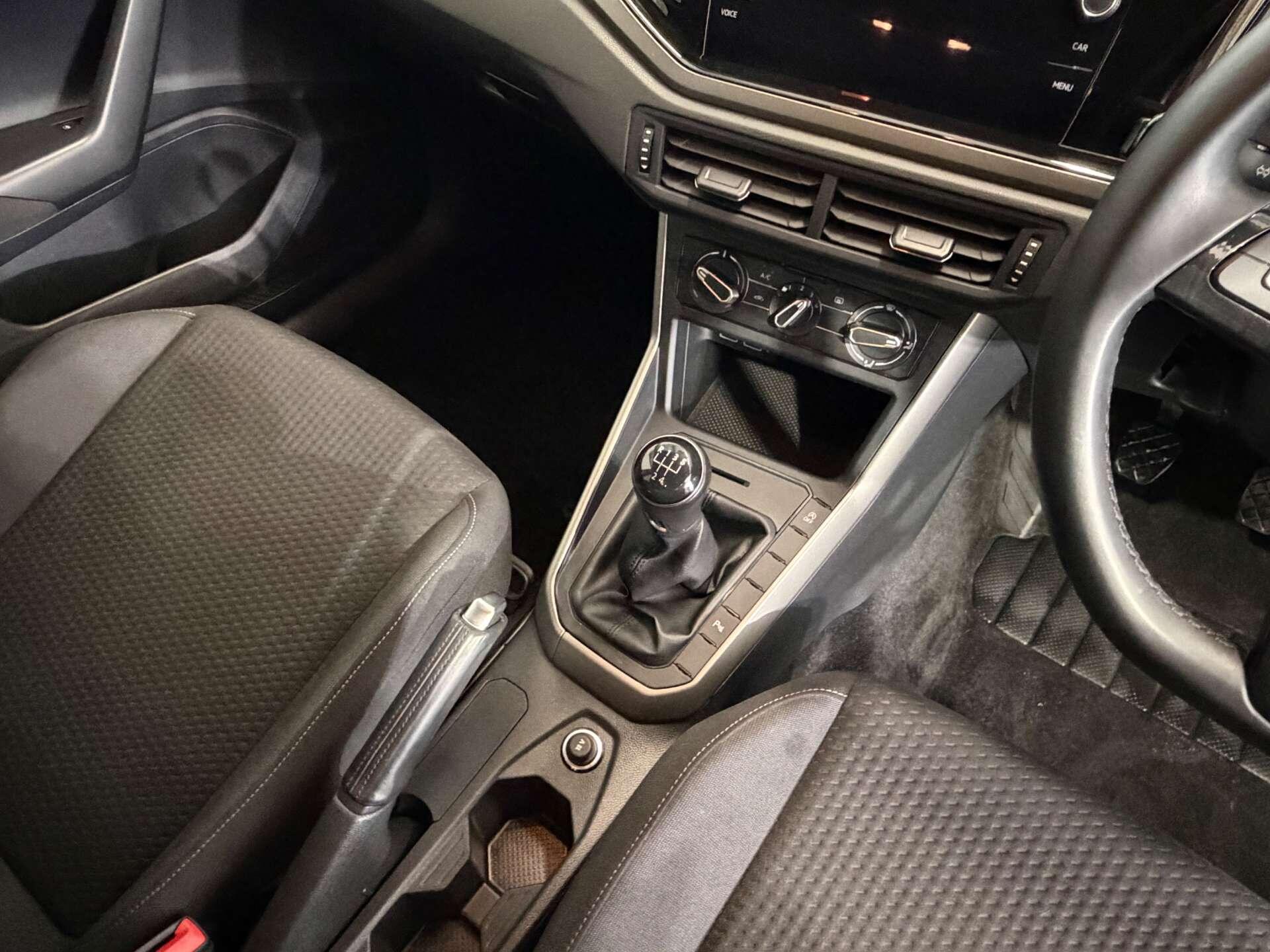 Volkswagen Polo view 14
