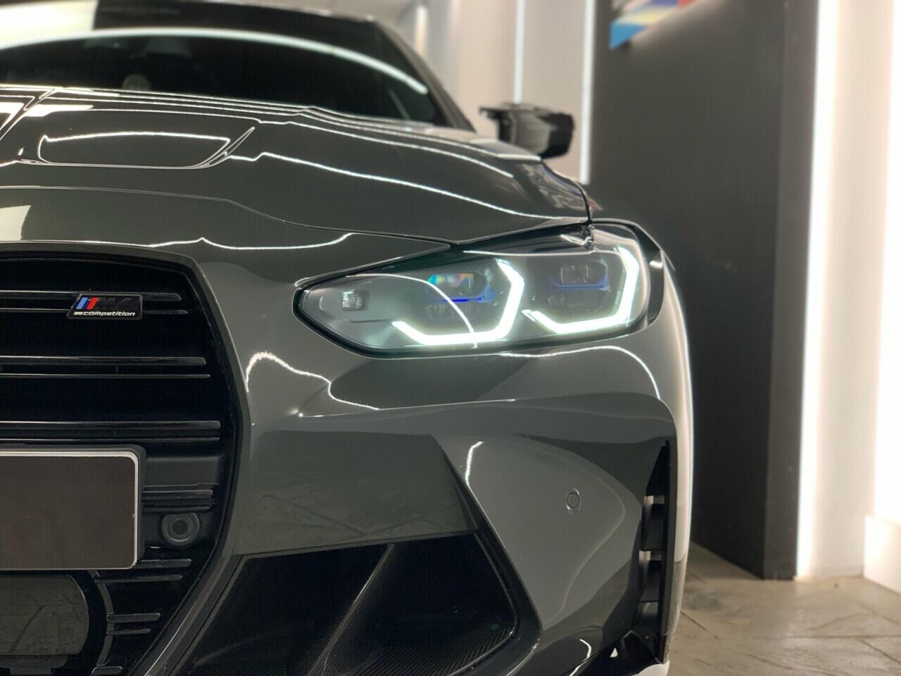 BMW M4 view 8