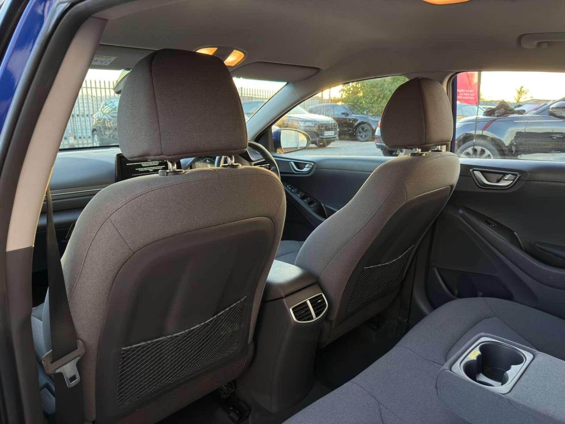 Hyundai Ioniq view 36