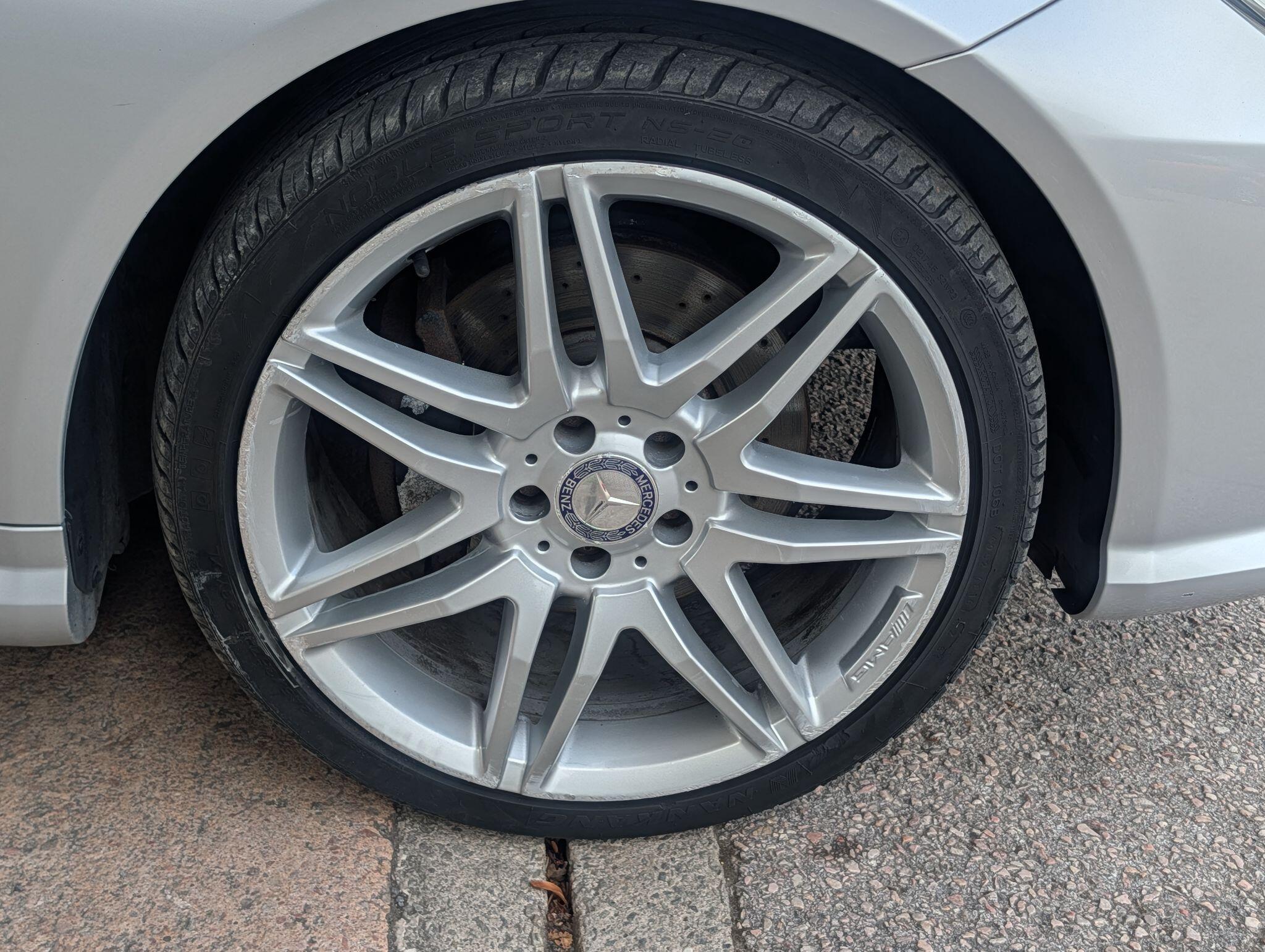 Mercedes-Benz E-Class view 26