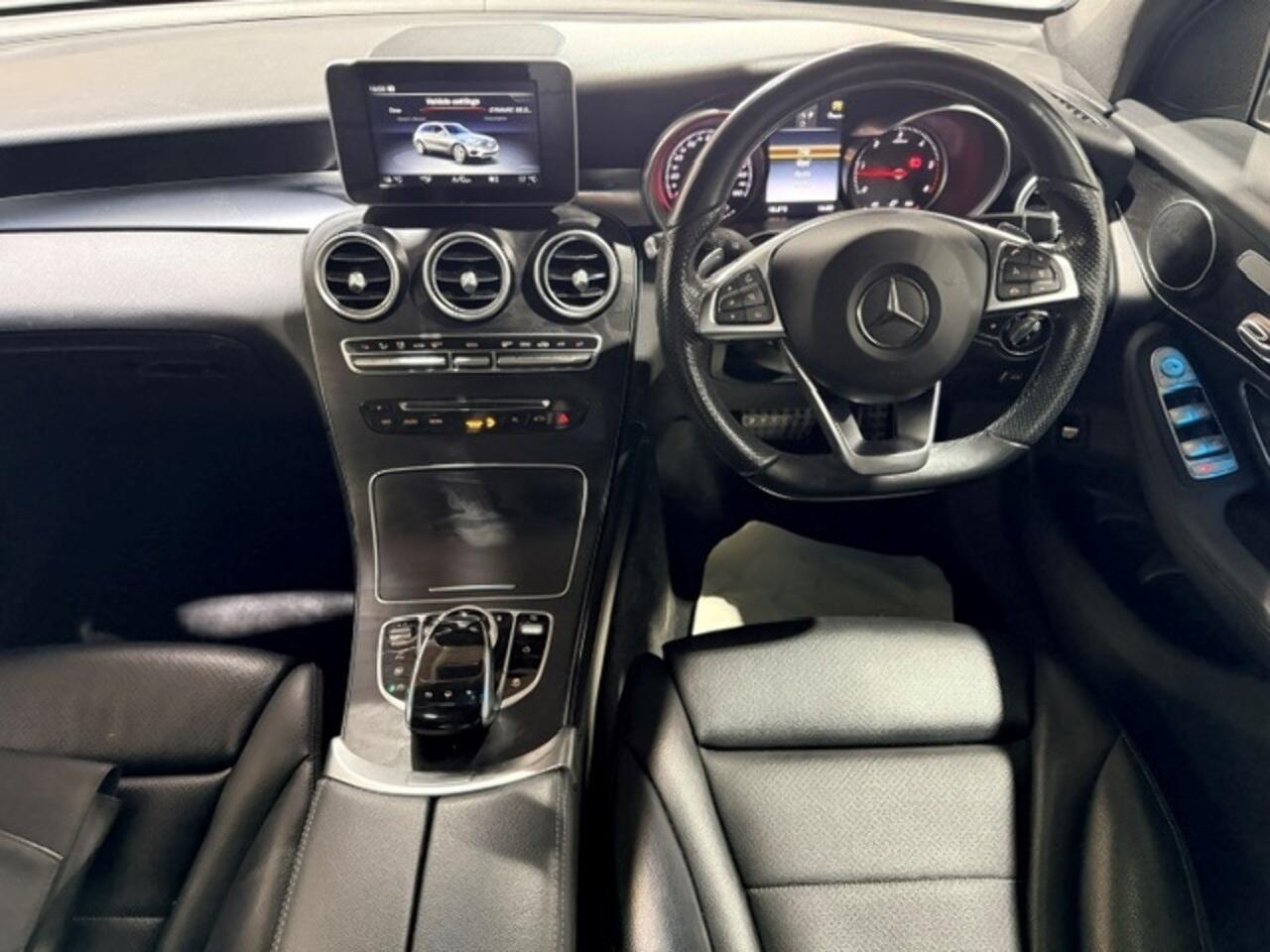 Mercedes-Benz GLC view 11