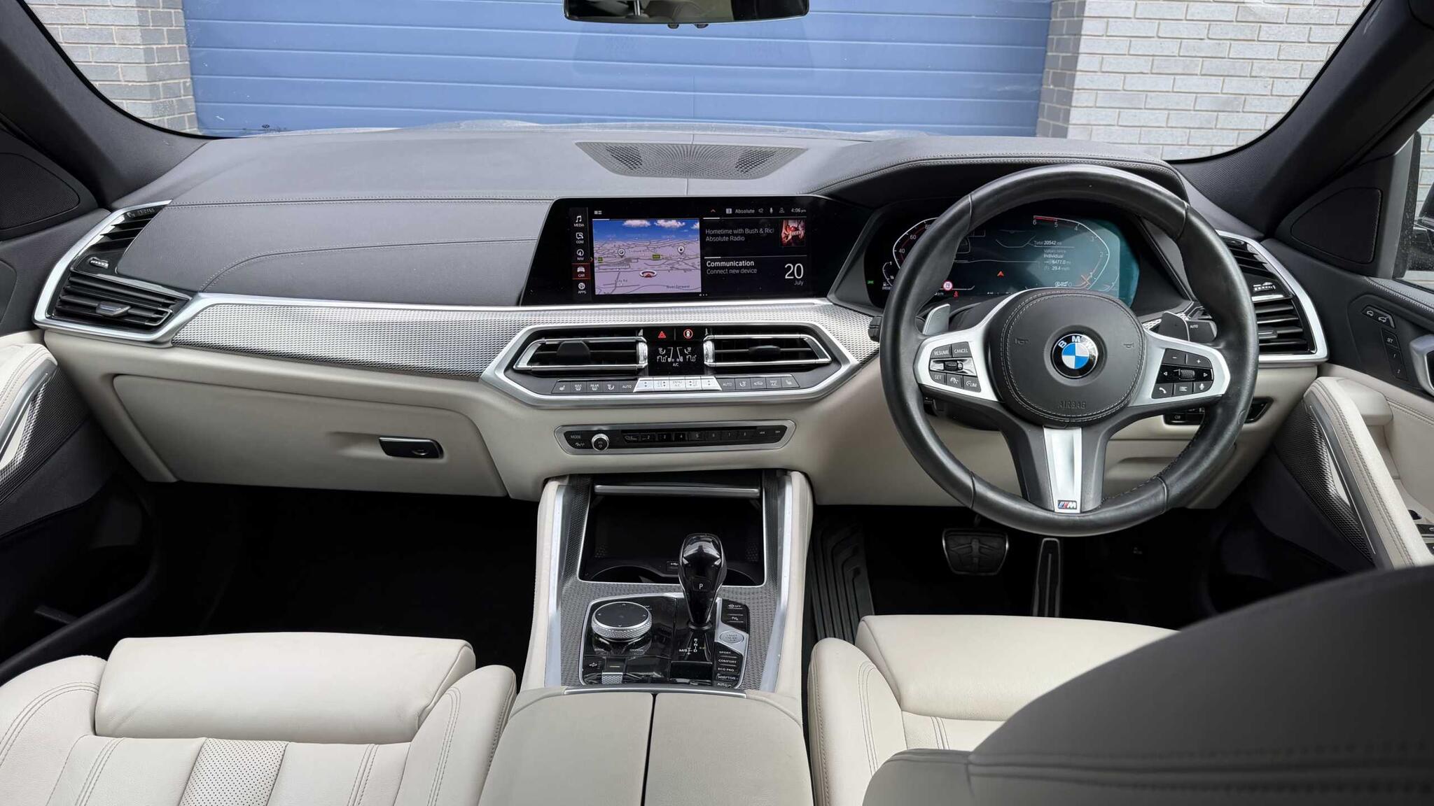 BMW X6 view 8