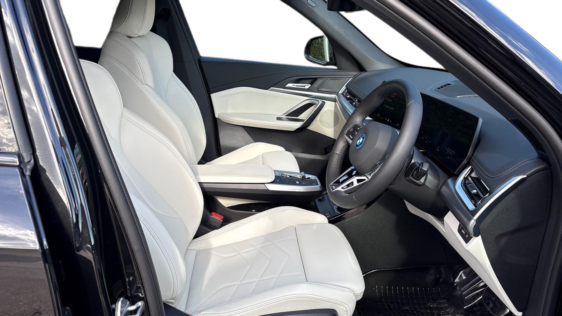 BMW X1 view 11